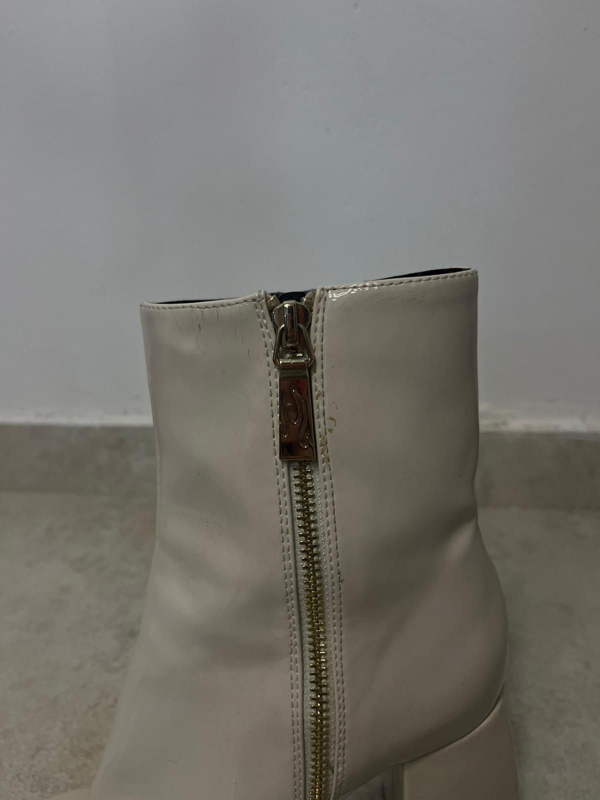 Bershka × Japanese Brand Cream holographic platform boots Size US 7.5 / IT 37.5 - 3 Thumbnail