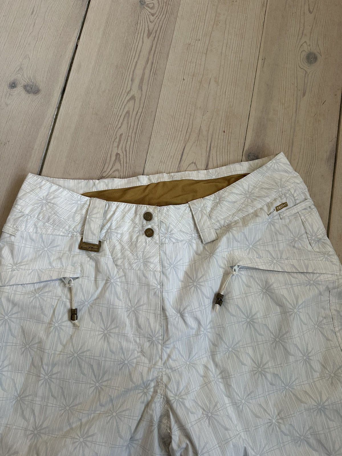 Helly Hansen Vintage Helly Hansen ski set in white/gold Size S / US 4 / IT 40 - 14 Thumbnail