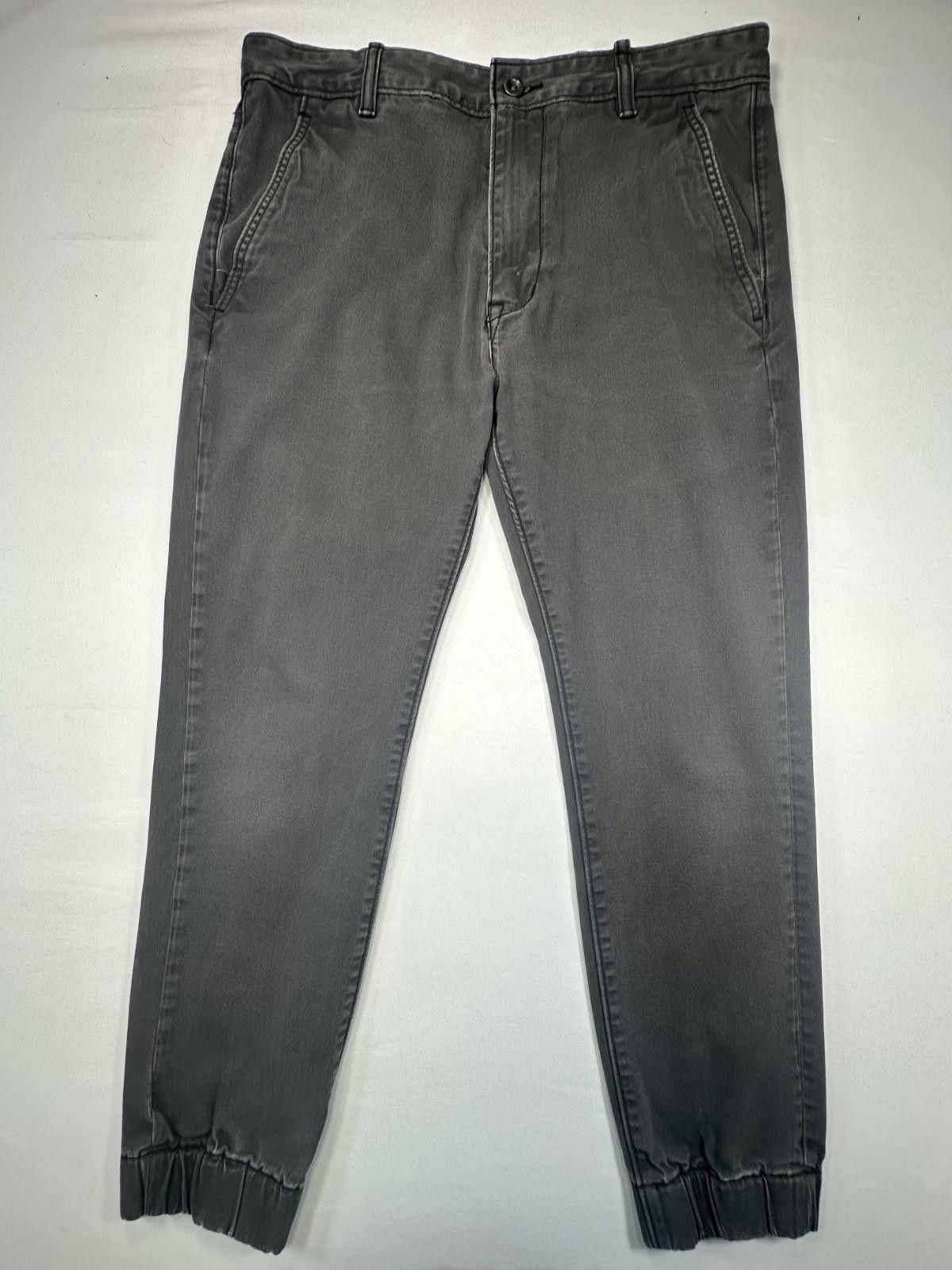 Levi's Levis Flat Front Tapered Leg Chinos Charcoal Gray Mens 32/30 Size US 32 / EU 48 - 1 Thumbnail