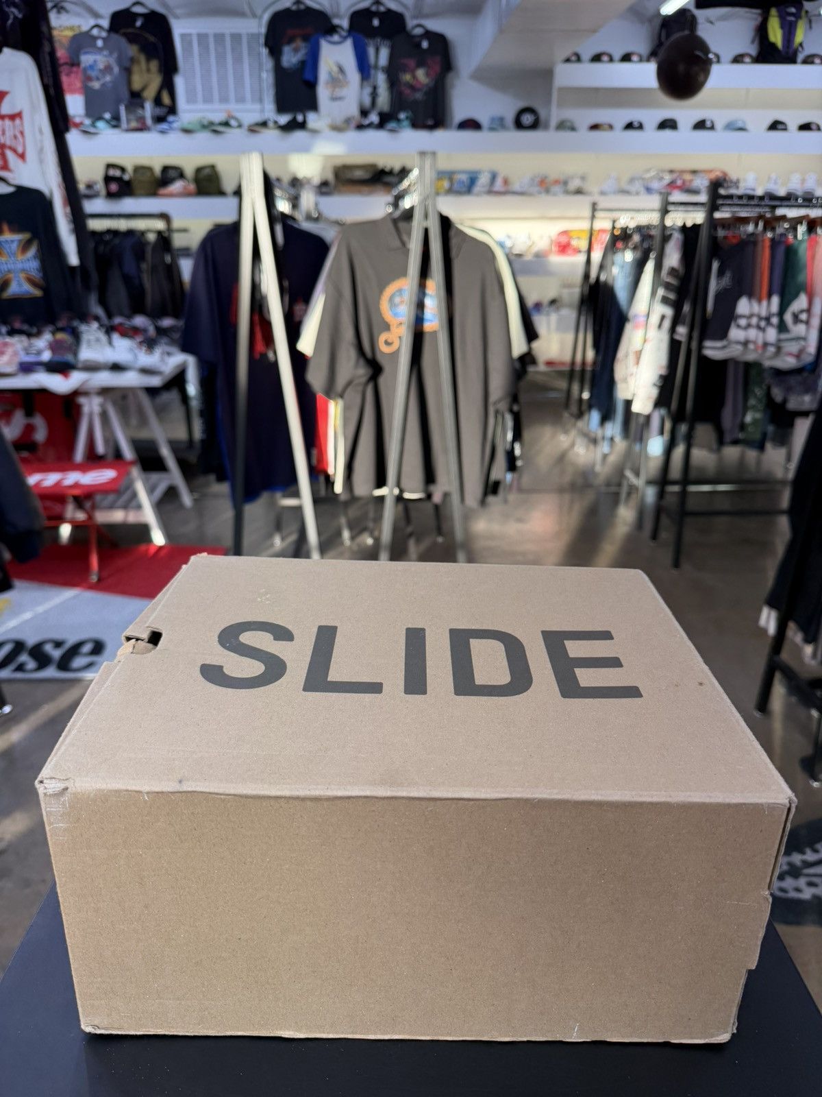 Yeezy Adidas Yeezy Slide Resin Size 9 Size US 9 / EU 42 - 14 Thumbnail