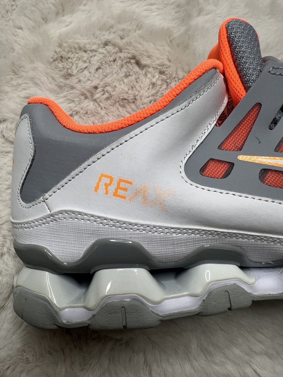 Nike Nike Sneakers REAX 8 TR Wolf Grey Total Orange Size US 10.5 / EU 43-44 - 10 Thumbnail