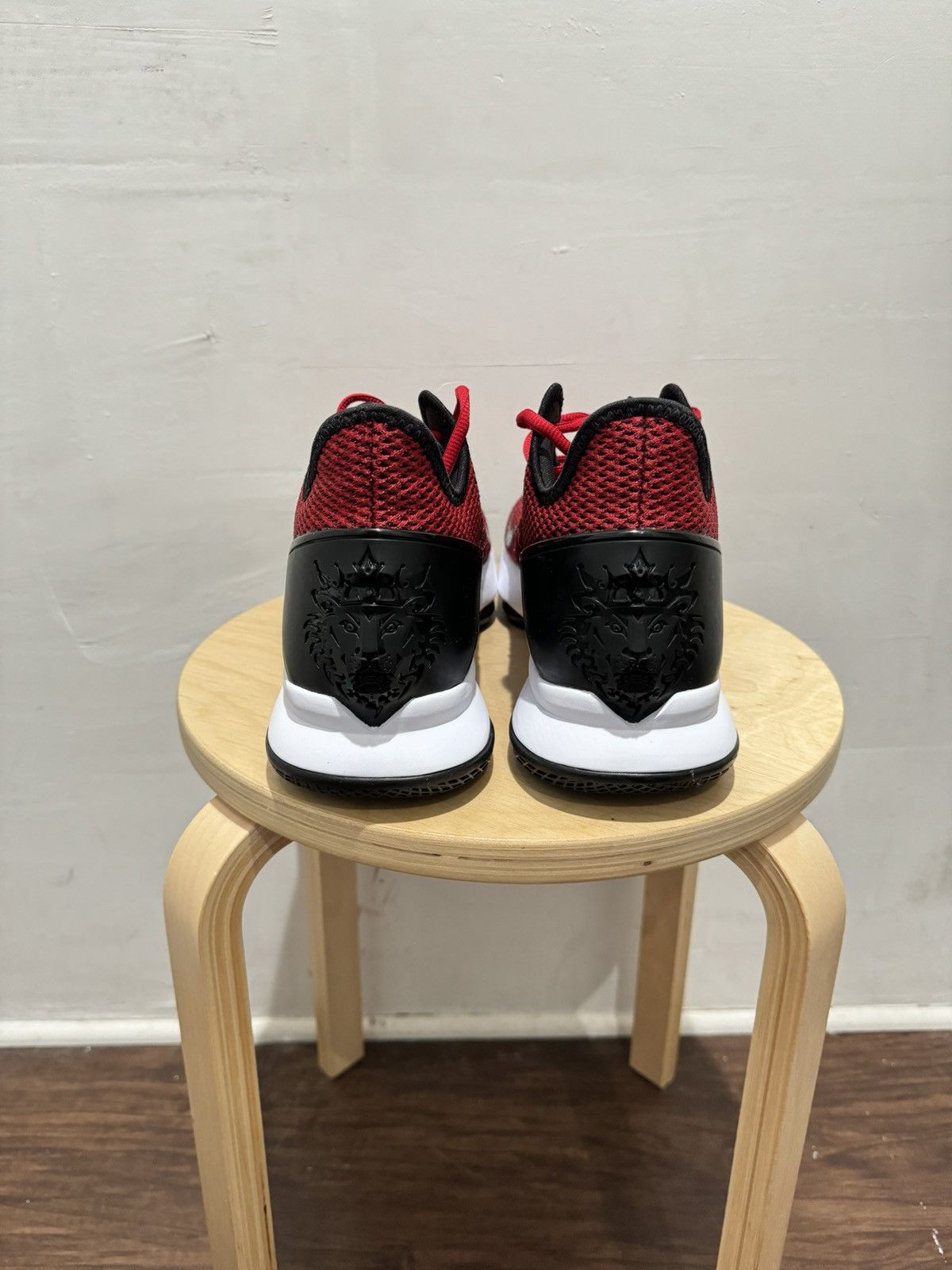 Nike Nike LeBron Witness 4 Gym Red Men’s 14 Size US 14 / EU 47 - 5 Thumbnail