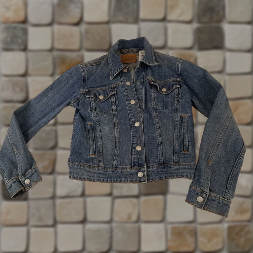Levi's VINTAGE Levi's Jacket Woman S Blue Denim 90s Trucker Button Full Metal Button Regular Fit Long Sleeve Casual Women Size 28" / US 6 / IT 42 - 1 Thumbnail