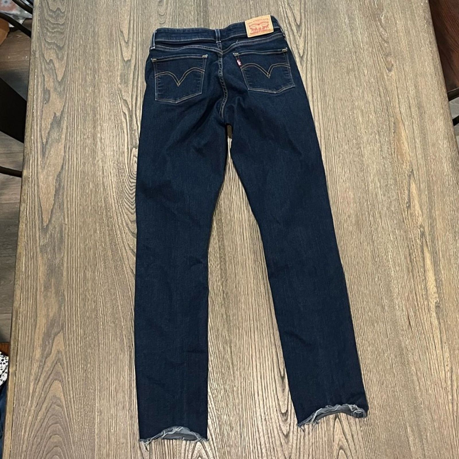 Levi's Levi's Mid-Rise Skinny Jeans Dark Wash Size 4 Size 27" / US 4 / IT 40 - 11 Thumbnail