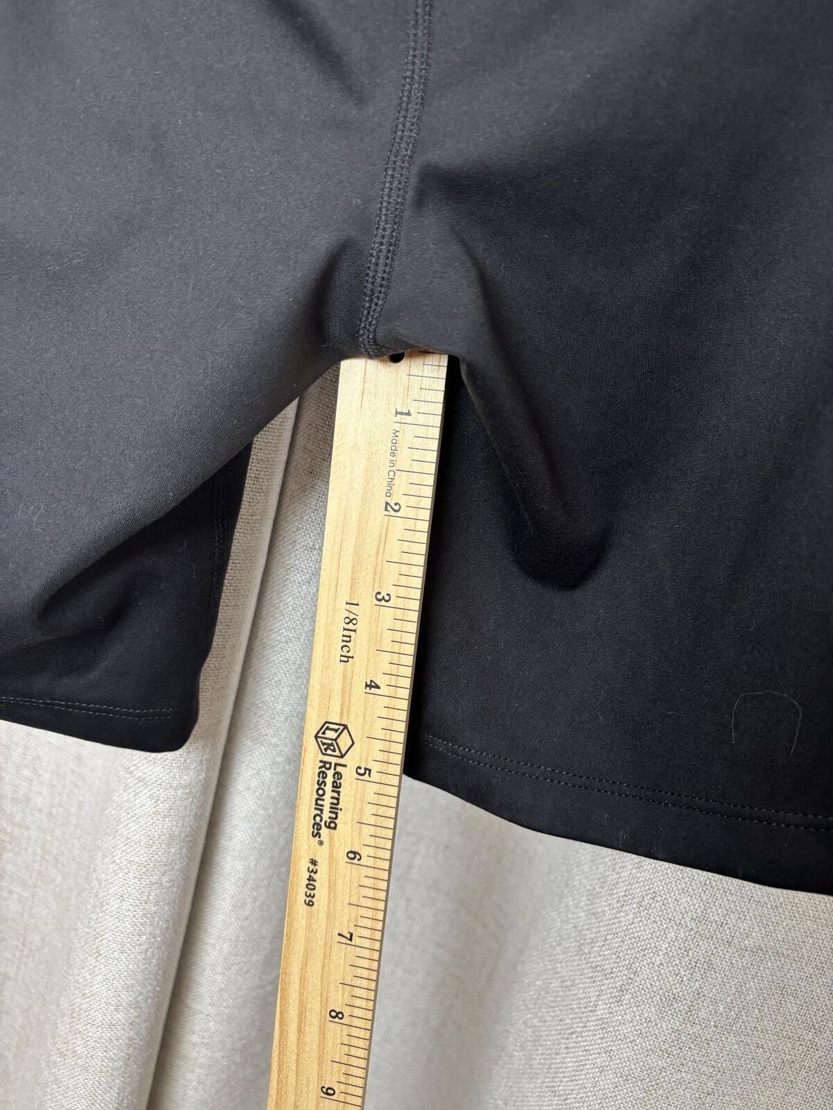 DKNY DKNY Black Athletic Shorts with Side Pocket. Medium. Size US 32 / EU 48 - 5 Thumbnail