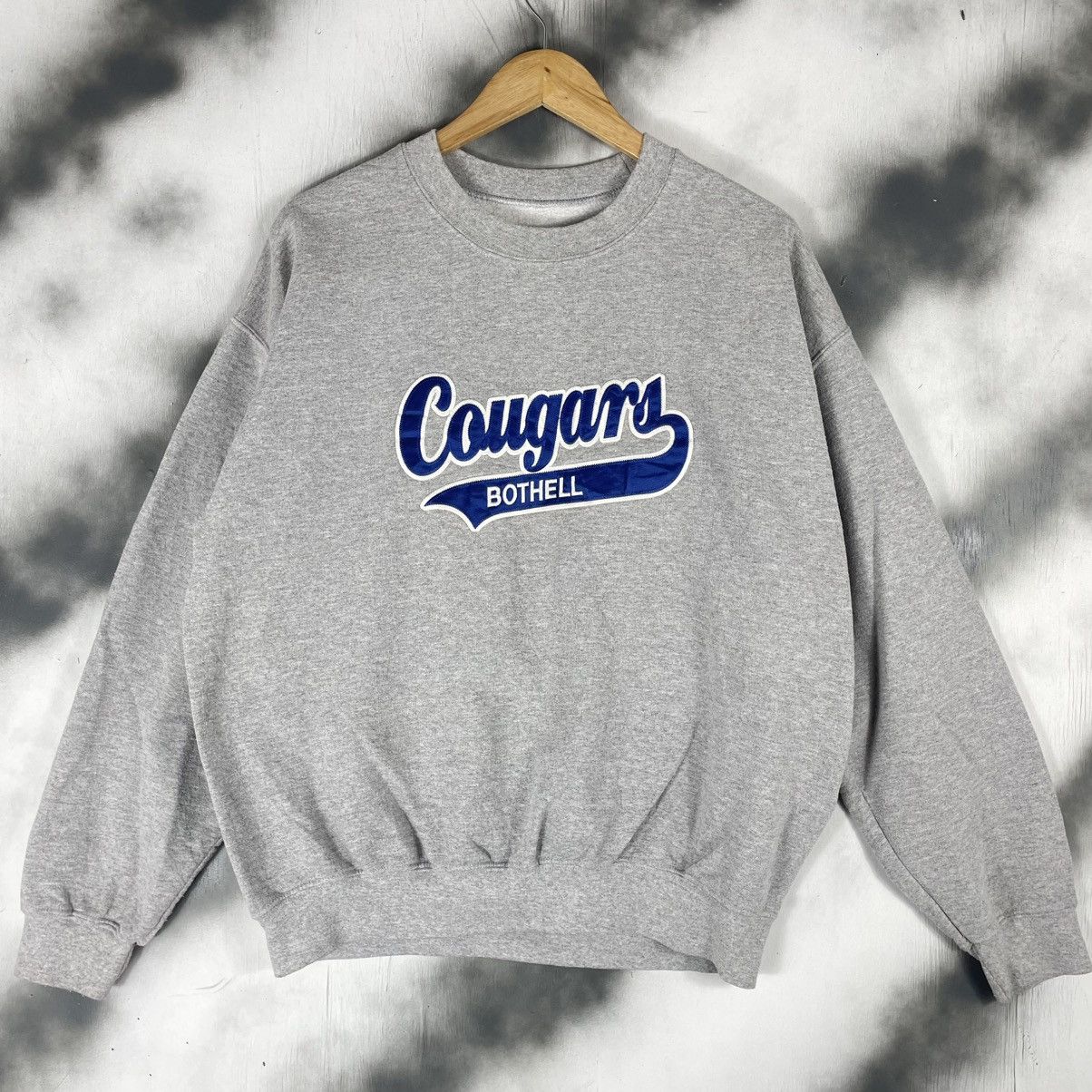 Vintage Vintage Cougars Bothell Embroided Big Logo Sweatshirt Size US L / EU 52-54 / 3 - 1 Thumbnail