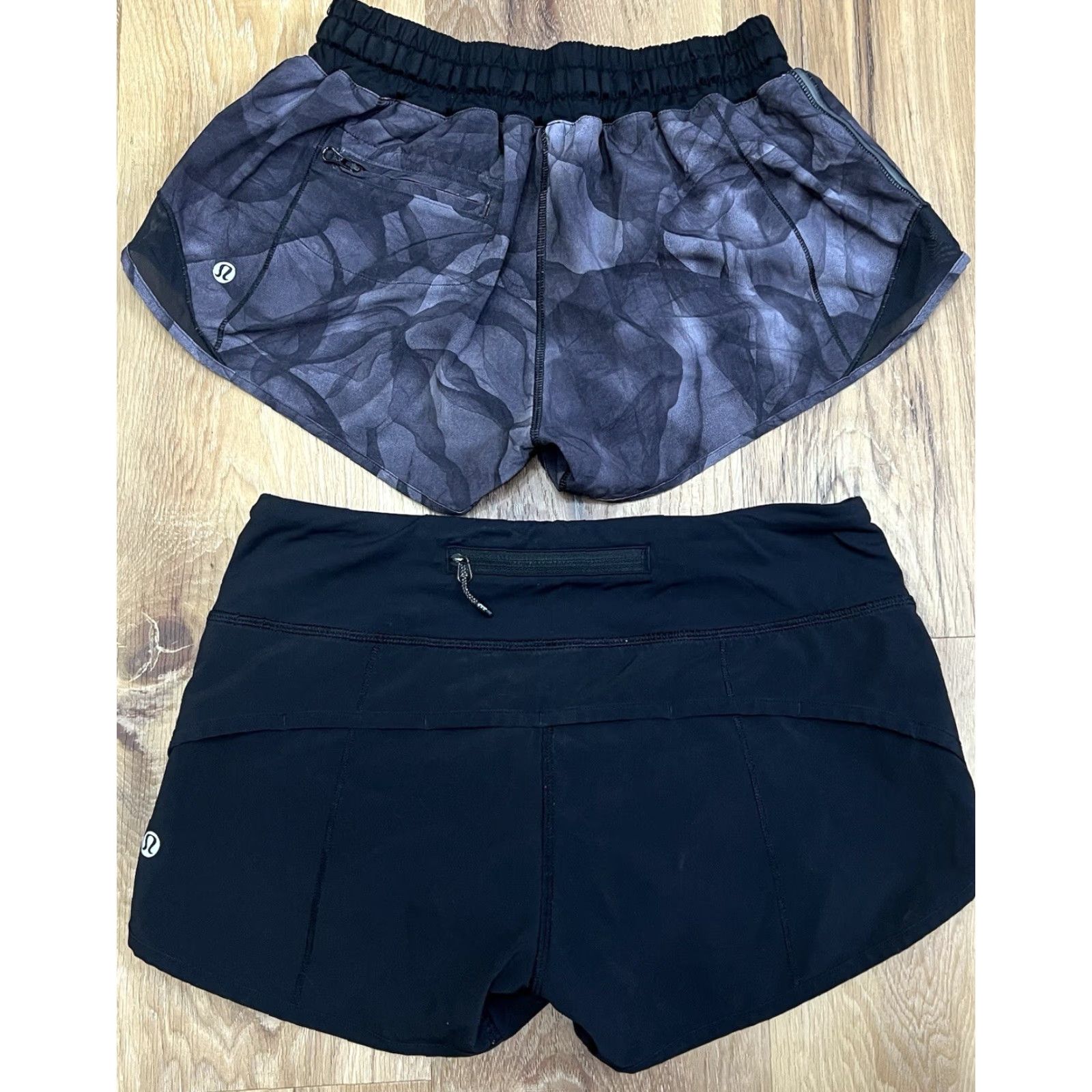 Lululemon VINTAGE Lululemon Hotty Hot Short & Speed Short Women 4 Black Short(s) 3” Inseam 2.5”–3” Printed Black Built-in Lined Womens Size 27" / US 4 / IT 40 - 4 Thumbnail