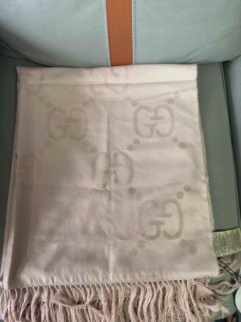 Gucci Gucci Double-sided gold silk large logo shawl scarf 2502-Ne Size ONE SIZE - 1 Thumbnail