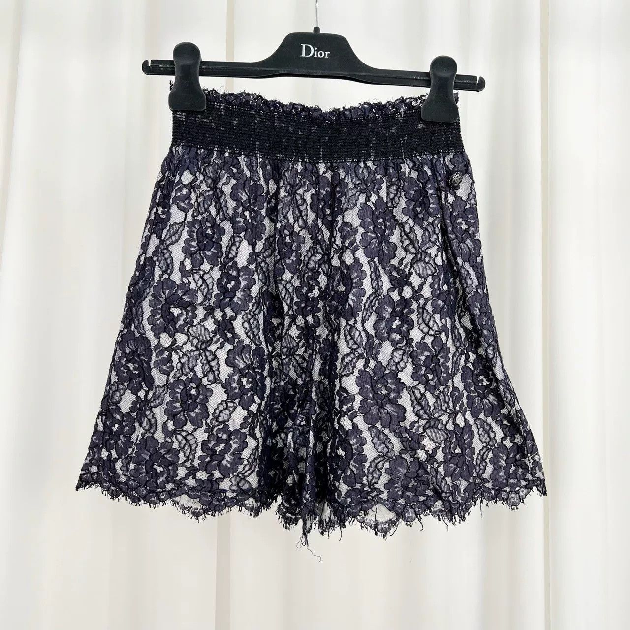 Chanel Chanel Lace Floral Shorts Size 34" / US 12 / IT 48 - 1 Thumbnail