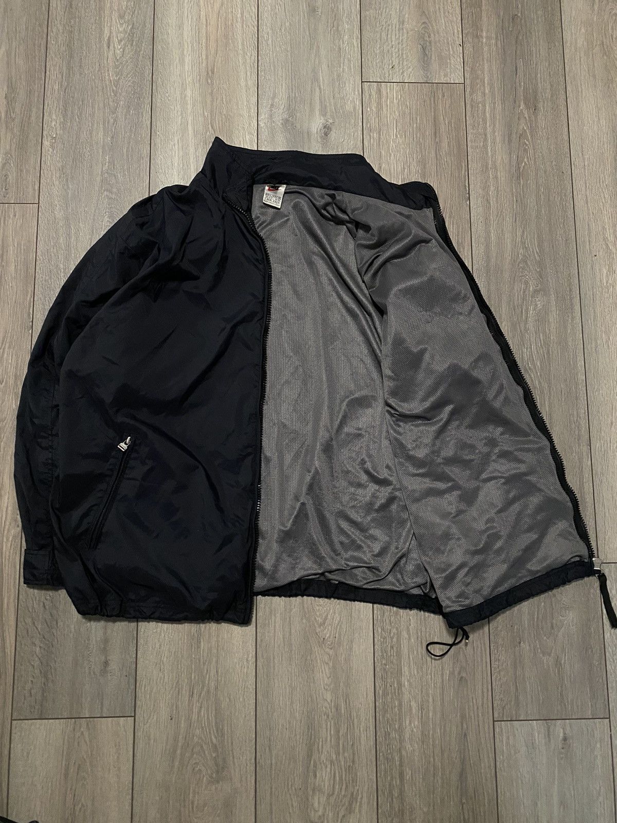Nike Vintage Nike Nylon Windbreaker Jacket Zip Up Black Y2K Size US XL / EU 56 / 4 - 5 Thumbnail