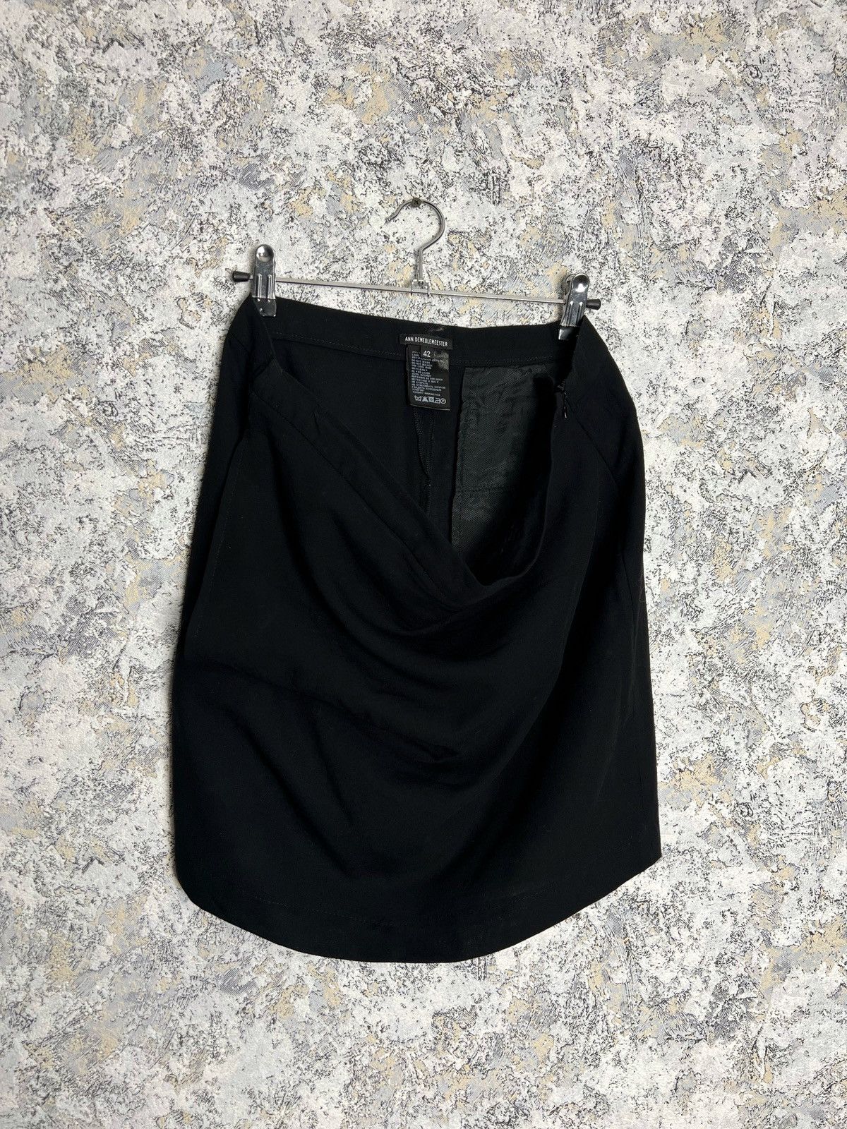 Ann Demeulemeester Ann Demeulemeester Skirt Black 100% Wool Slouchy Pockets 42 Size 28" / US 6 / IT 42 - 1 Thumbnail