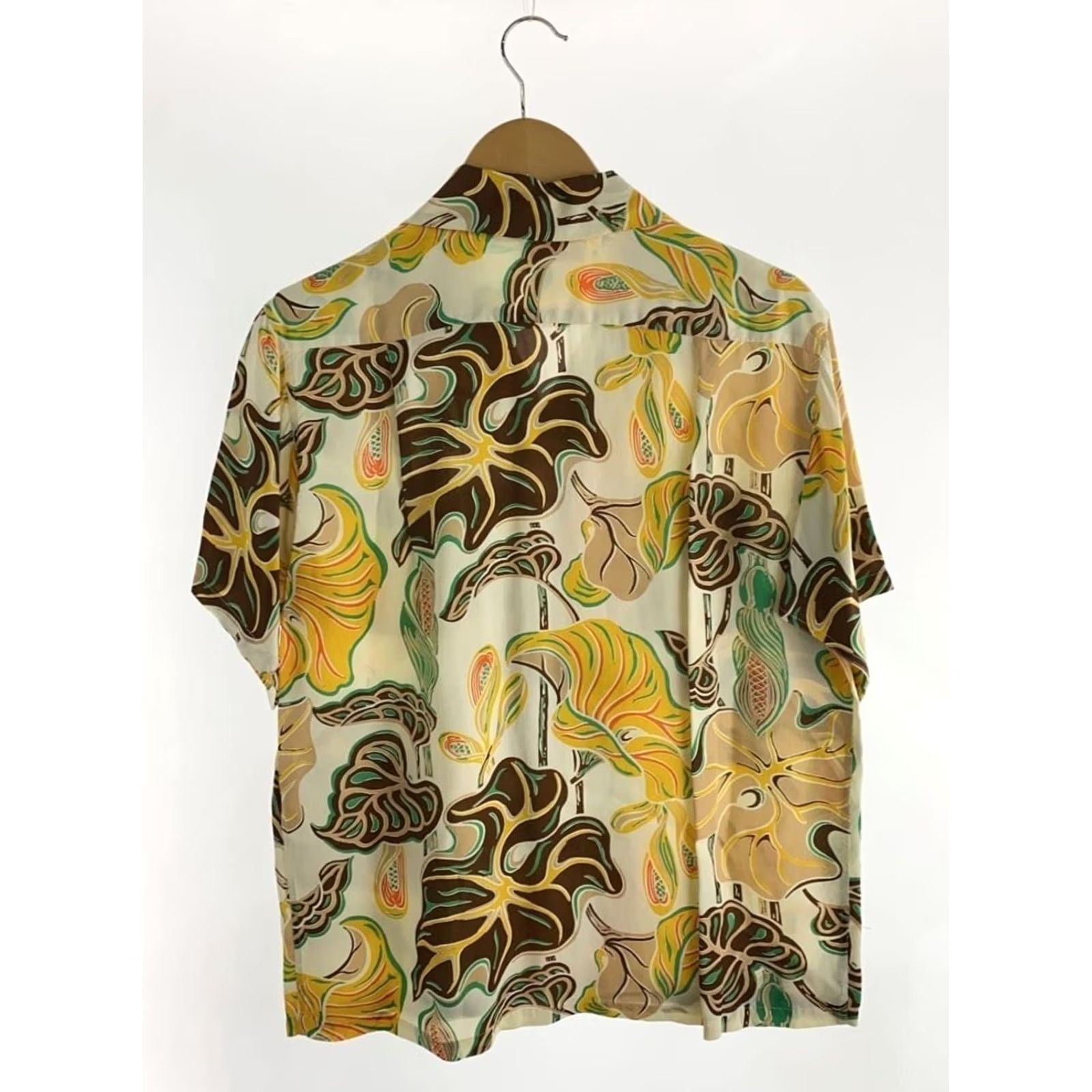 Sun Surf SUN SURF Mens Aloha Shirt Size S Rayon Multicolor Fluttering Flowers USED Size US S / EU 44-46 / 1 - 2 Thumbnail