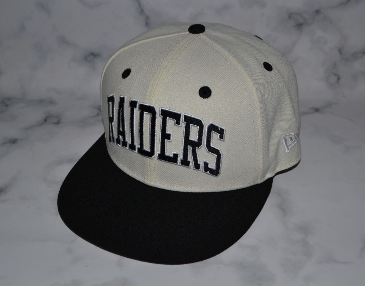NFL New Era Raiders Las Vegas White and Black Snapback Hat Cap Size ONE SIZE - 1 Thumbnail