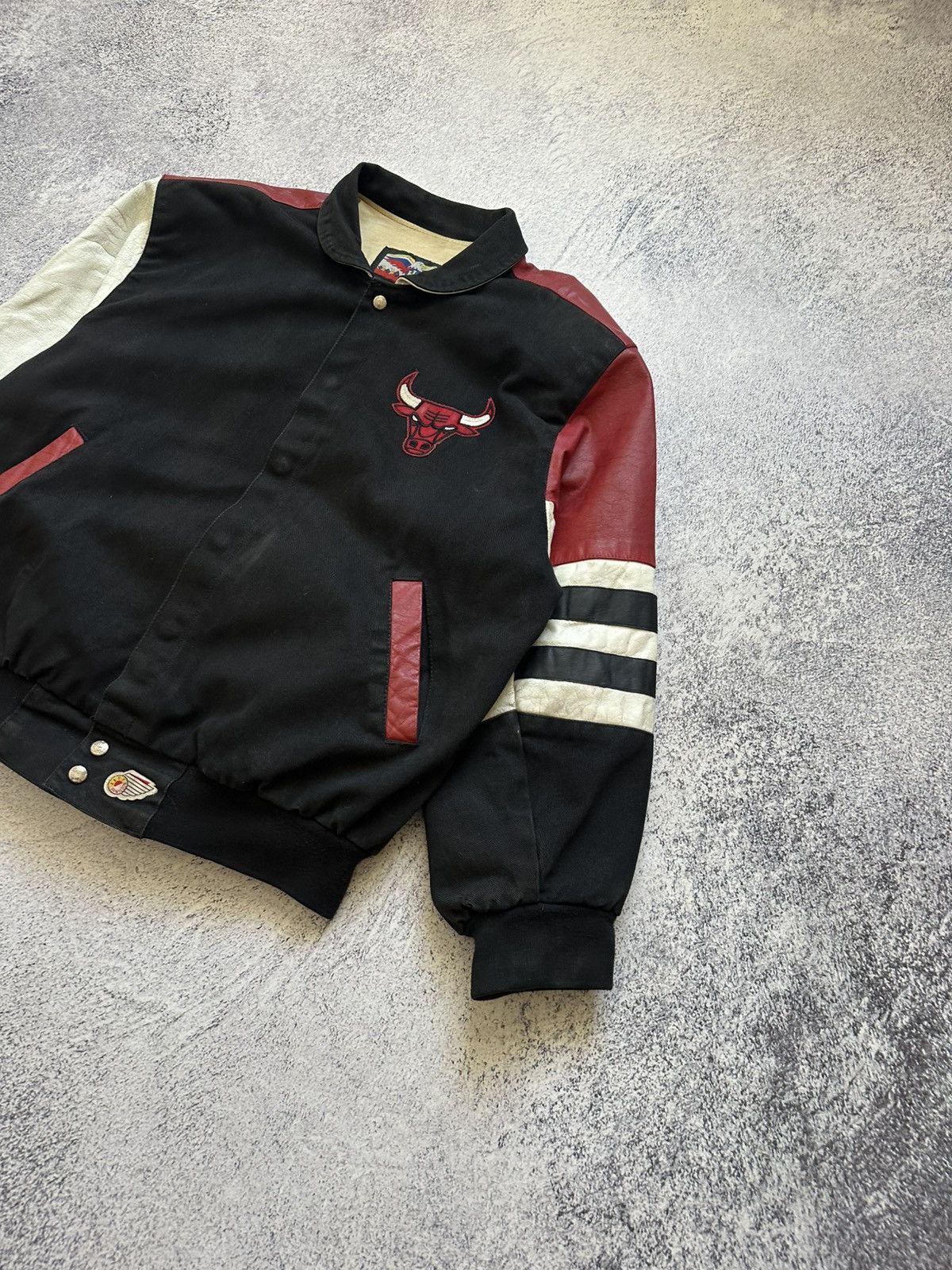 Jeff Hamilton 1993 Jeff Hamilton Chicago Bulls Jacket Size US XL / EU 56 / 4 - 4 Thumbnail