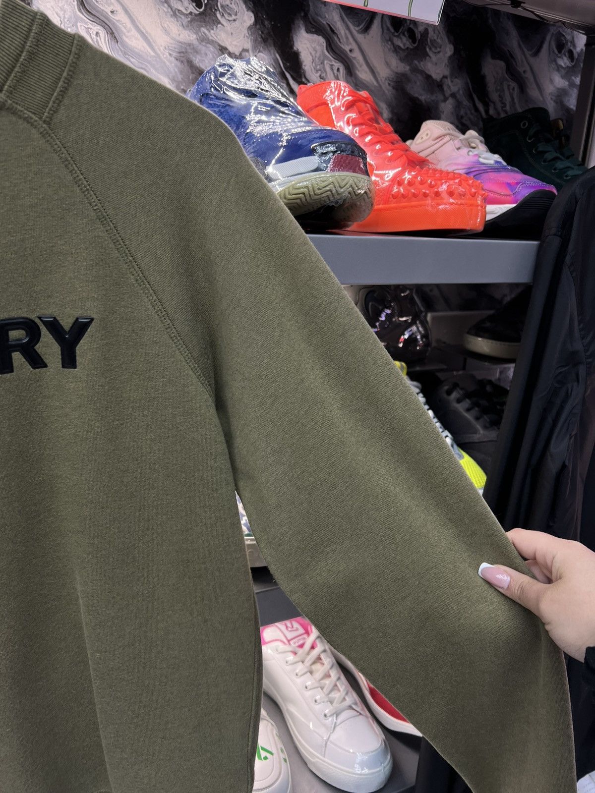 Burberry Burberry Olive Crewneck Size US S / EU 44-46 / 1 - 4 Thumbnail