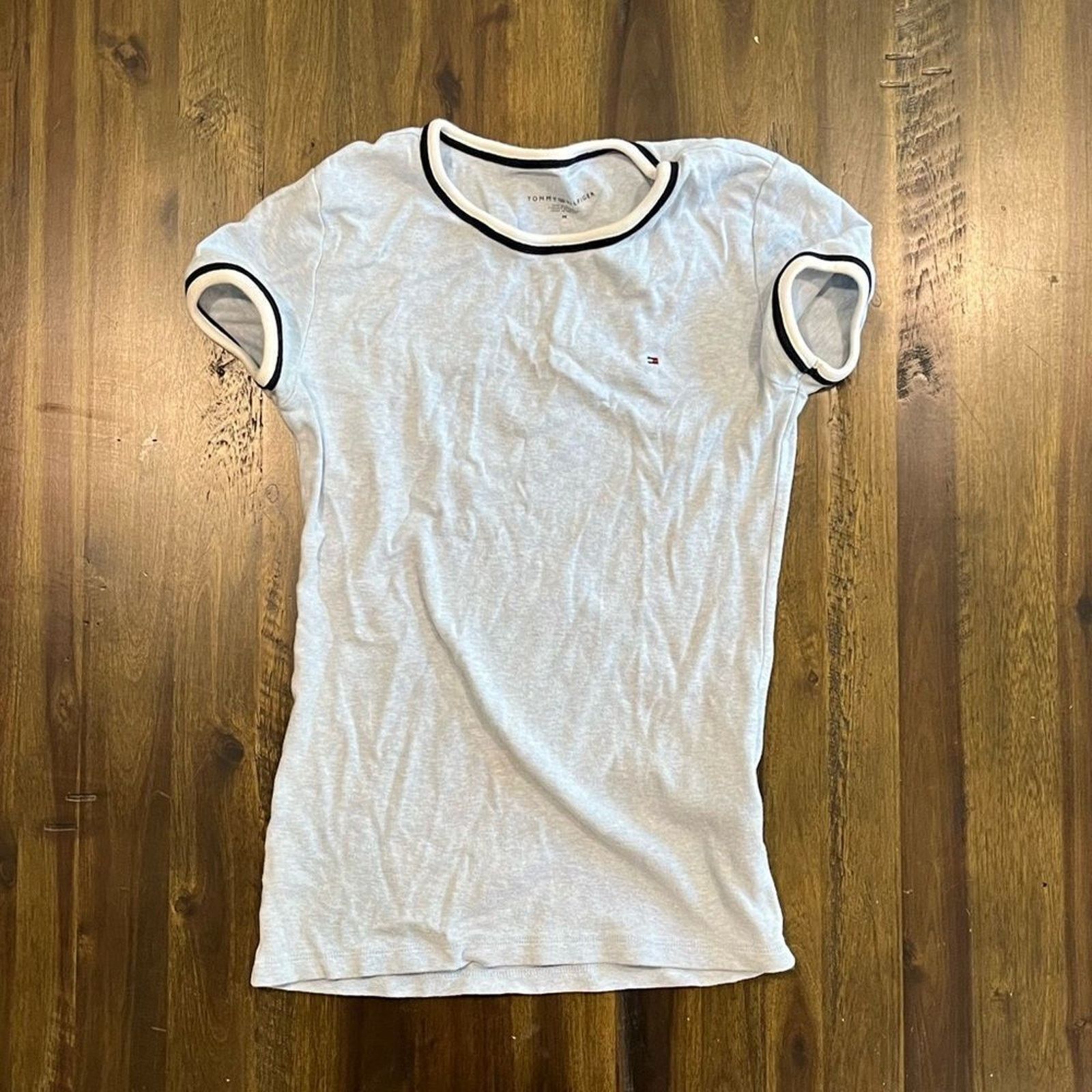Tommy Hilfiger Tommy Hilfiger Slim FIt White Crew Neck Shirt Women's Size M Size M / US 6-8 / IT 42-44 - 1 Thumbnail