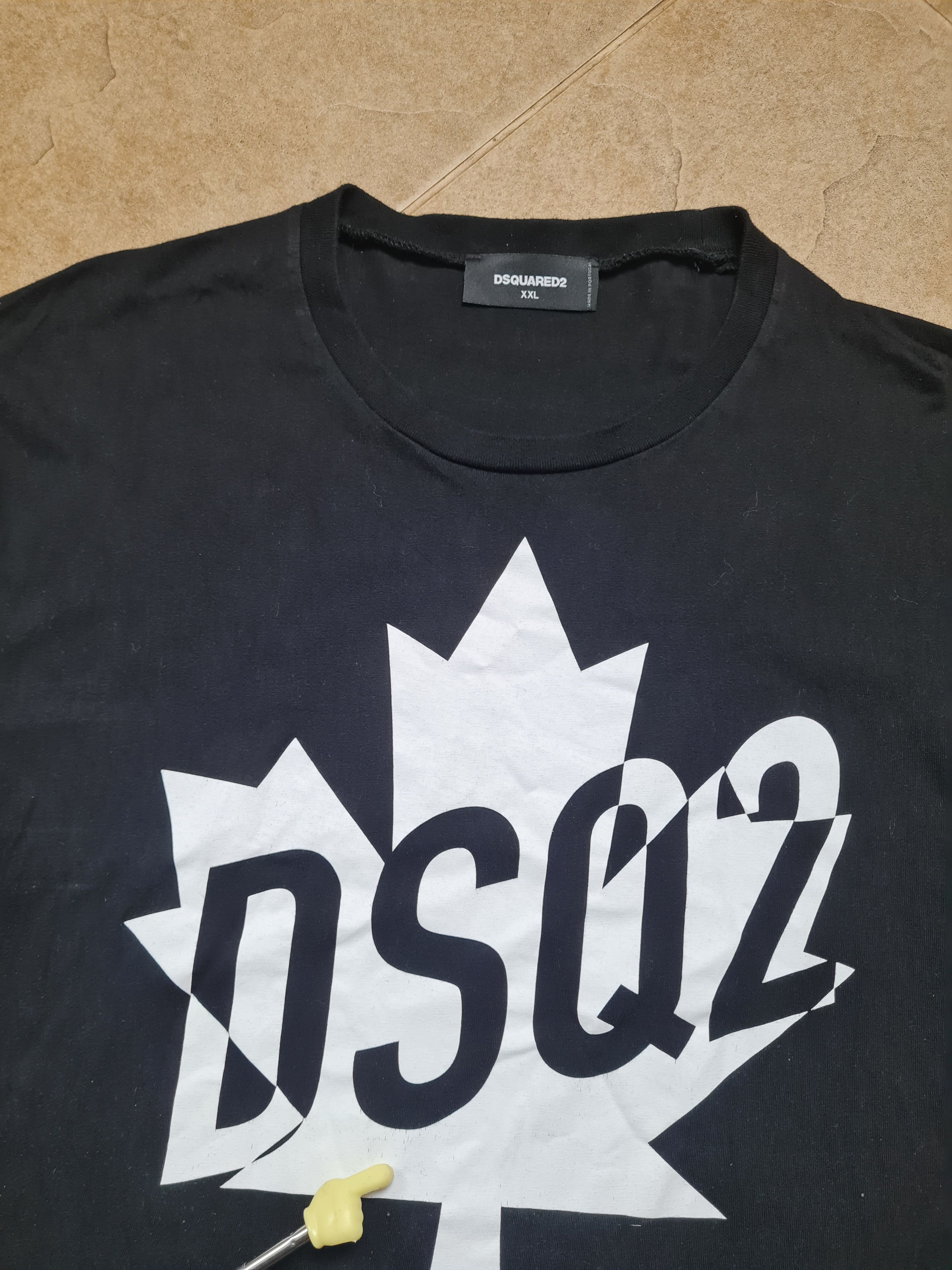 Dsquared2 Dsquared2 Black Crew Neck T-Shirt with White Maple Leaf Logo Size US XXL / EU 58 / 5 - 10 Thumbnail