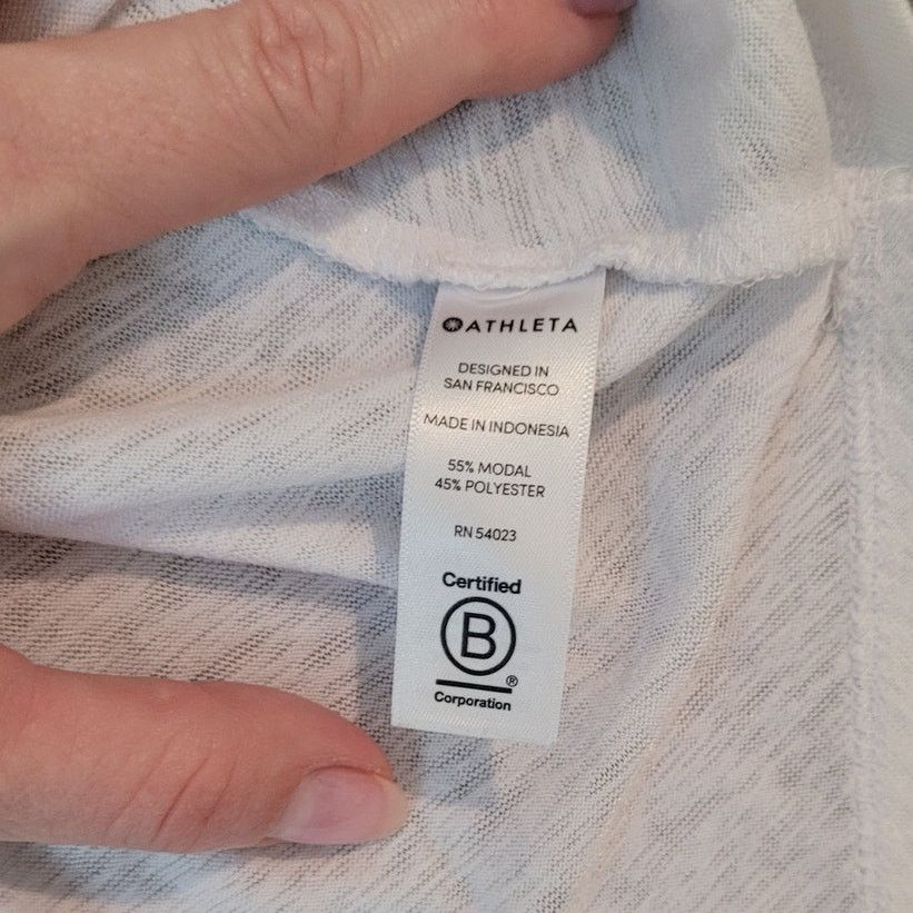 Athleta Athleta Breezy High Neck Racerback Tank White XS Tech Size XS / US 0-2 / IT 36-38 - 8 Thumbnail