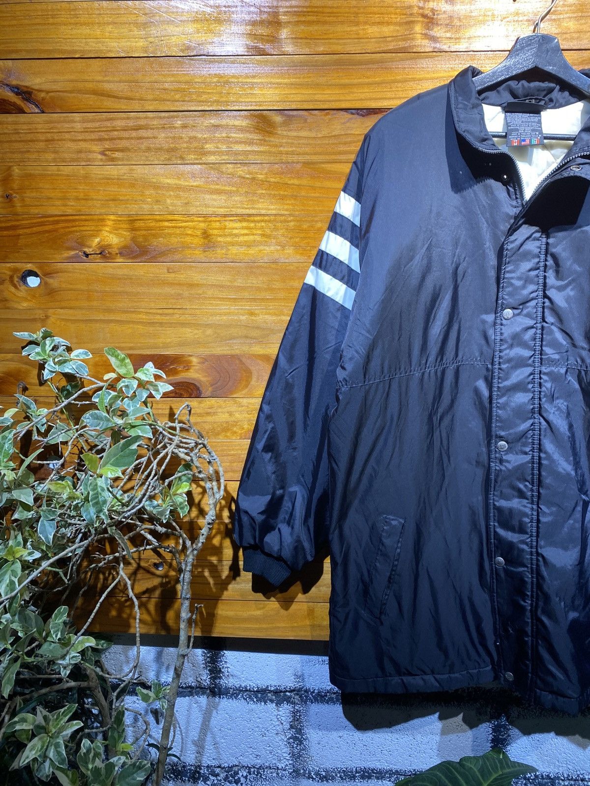 Adidas Vintage Adidas Originals Trefoil Black Nylon Jacket Stripes Size US M / EU 48-50 / 2 - 7 Thumbnail