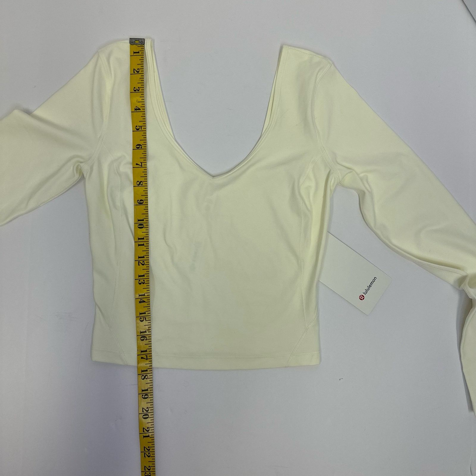 Lululemon Lululemon V-Neck Long Sleeve Crop Top Size 4 NWT Size S / US 4 / IT 40 - 5 Thumbnail
