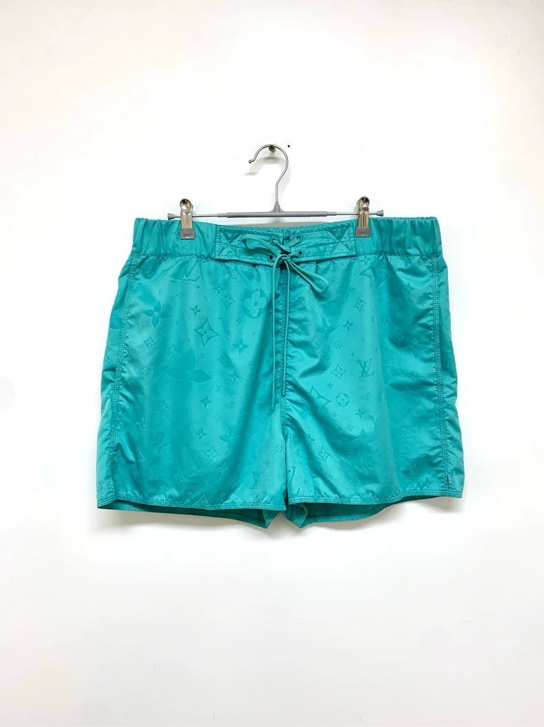 Louis Vuitton LOUIS VUITTON size l Presbyopia Beach Shorts Size US 30 / EU 46 - 1 Thumbnail
