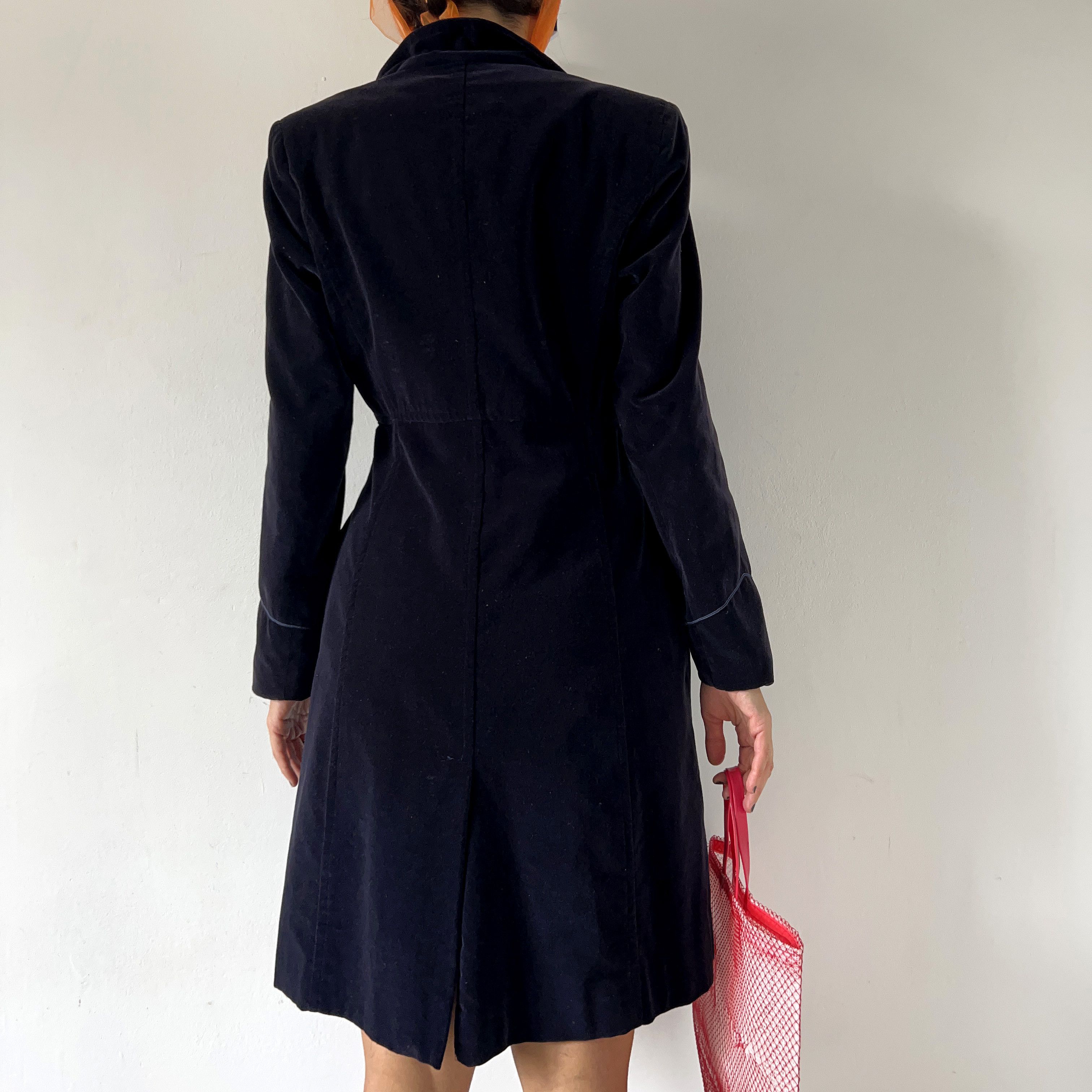 Vintage Vintage navy blue velvet midi coat Size M / US 6-8 / IT 42-44 - 2 Thumbnail