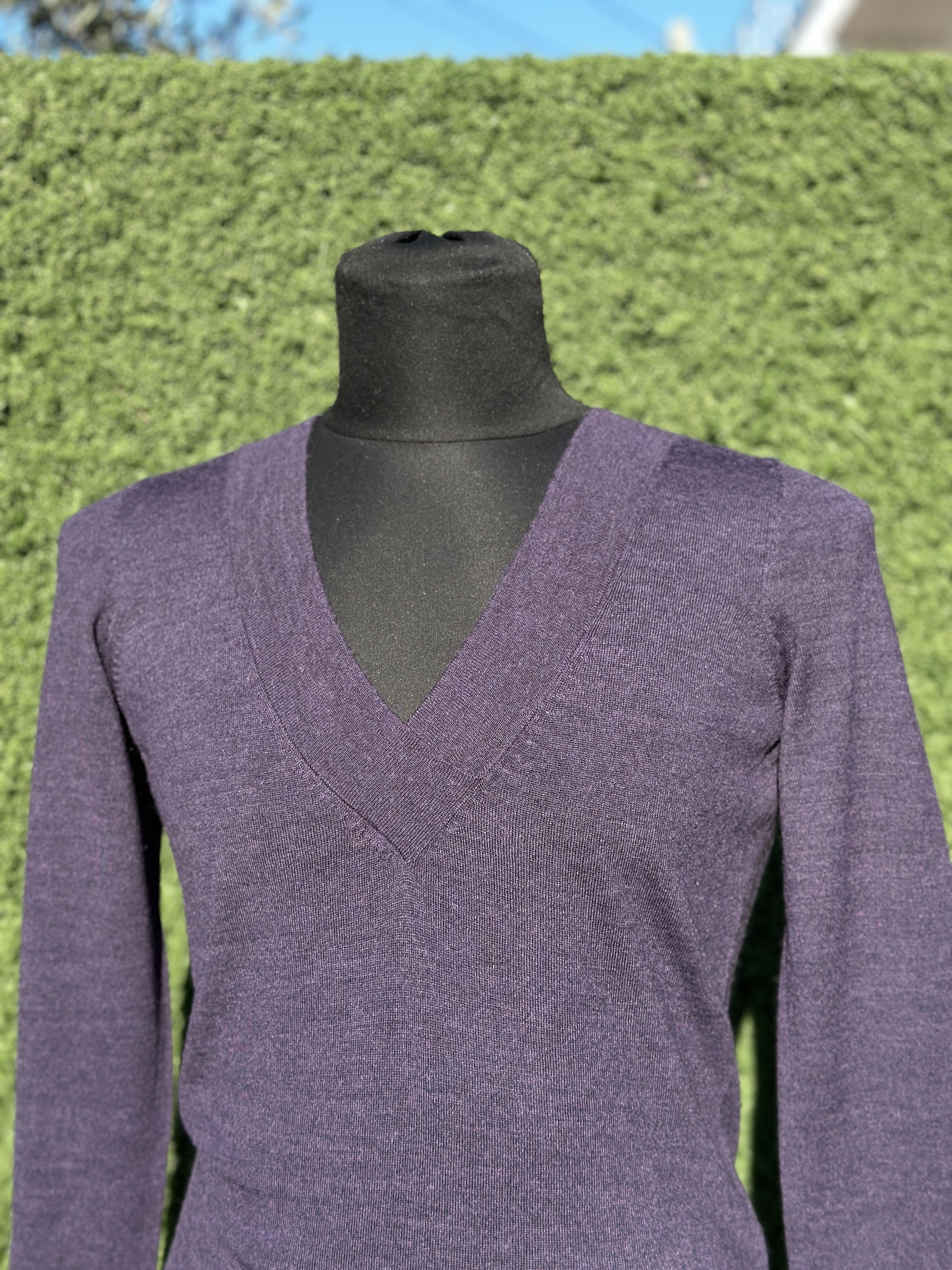 Prada Prada V-Neck Fine Knit Cashmere Silk Sweater Size IT 42 Size M / US 6-8 / IT 42-44 - 7 Thumbnail