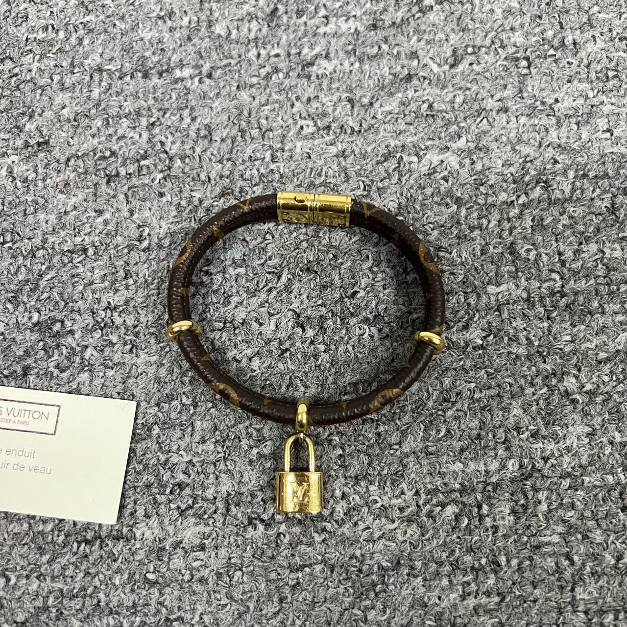 Louis Vuitton Louis Vuitton Monogram Lock Bracelet Size ONE SIZE - 1 Thumbnail