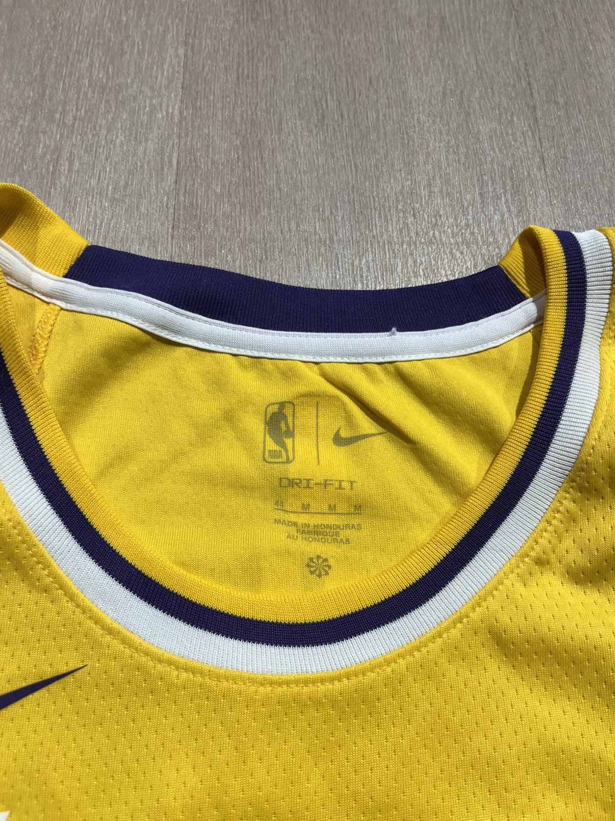 NBA Lebron James Jersey Medium 44 Size US M / EU 48-50 / 2 - 6 Thumbnail