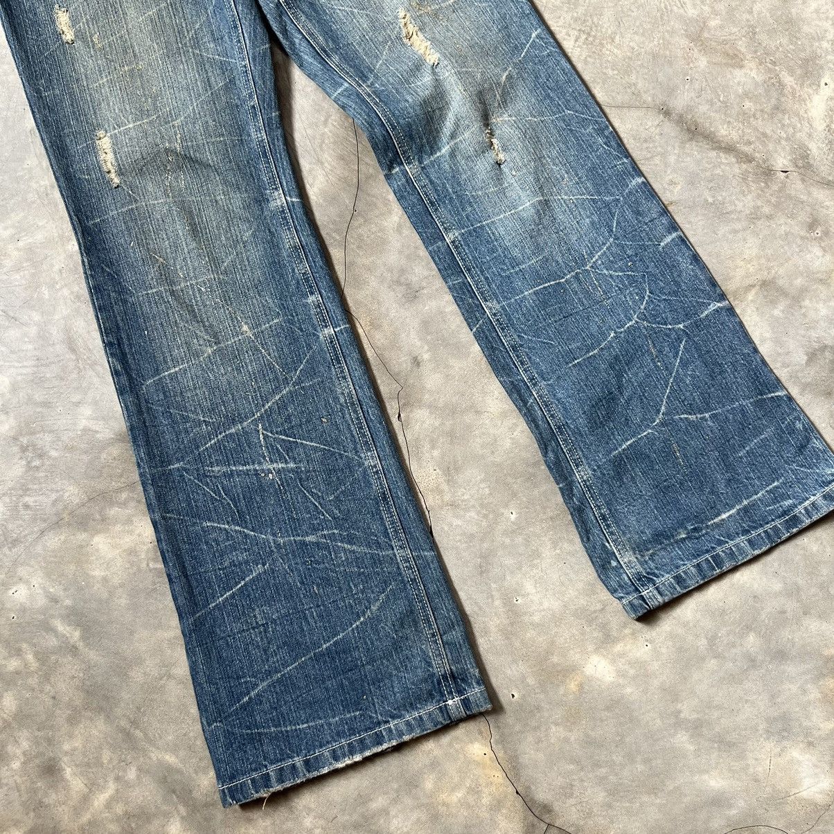 Tornado Mart 2000s Nylaus Tornado Mart Style Distressed Flare Jeans Size US 31 - 5 Thumbnail