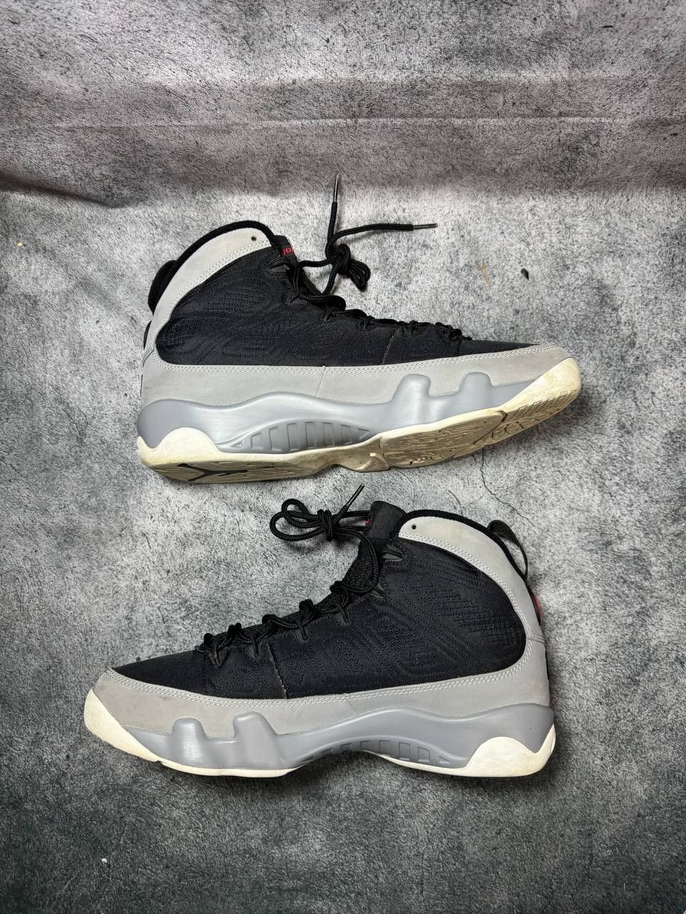 Jordan Brand Size 11.5 | Jordan 9 Particle Gray No Box | Pre-Owned Size US 11.5 / EU 44-45 - 6 Thumbnail