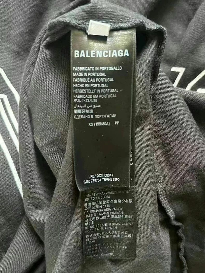 Balenciaga Balenciaga Black Cracked Design Letter Short Sleeve Size US XS / EU 42 / 0 - 4 Thumbnail
