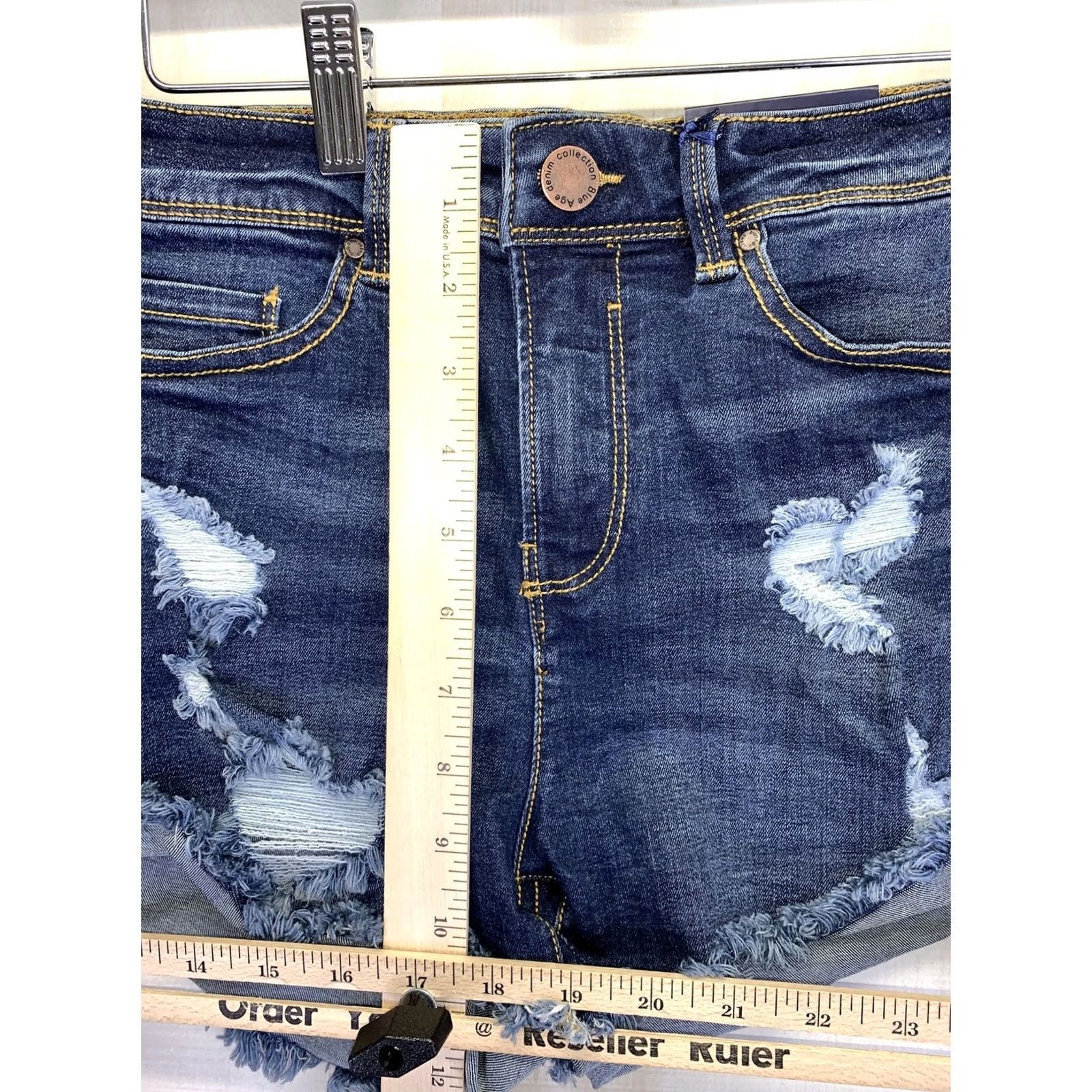 Denime VINTAGE Blue Age Womens Distressed Stretch Denim Cut Off Shorts S Small Blue NWT Size 28" / US 6 / IT 42 - 3 Thumbnail