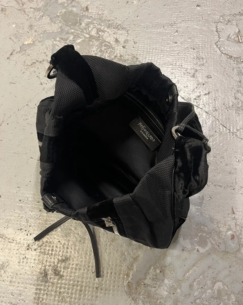 Yves Saint Laurent 2000s Yves Saint Laurent Black Hobo Bag Size ONE SIZE - 9 Thumbnail