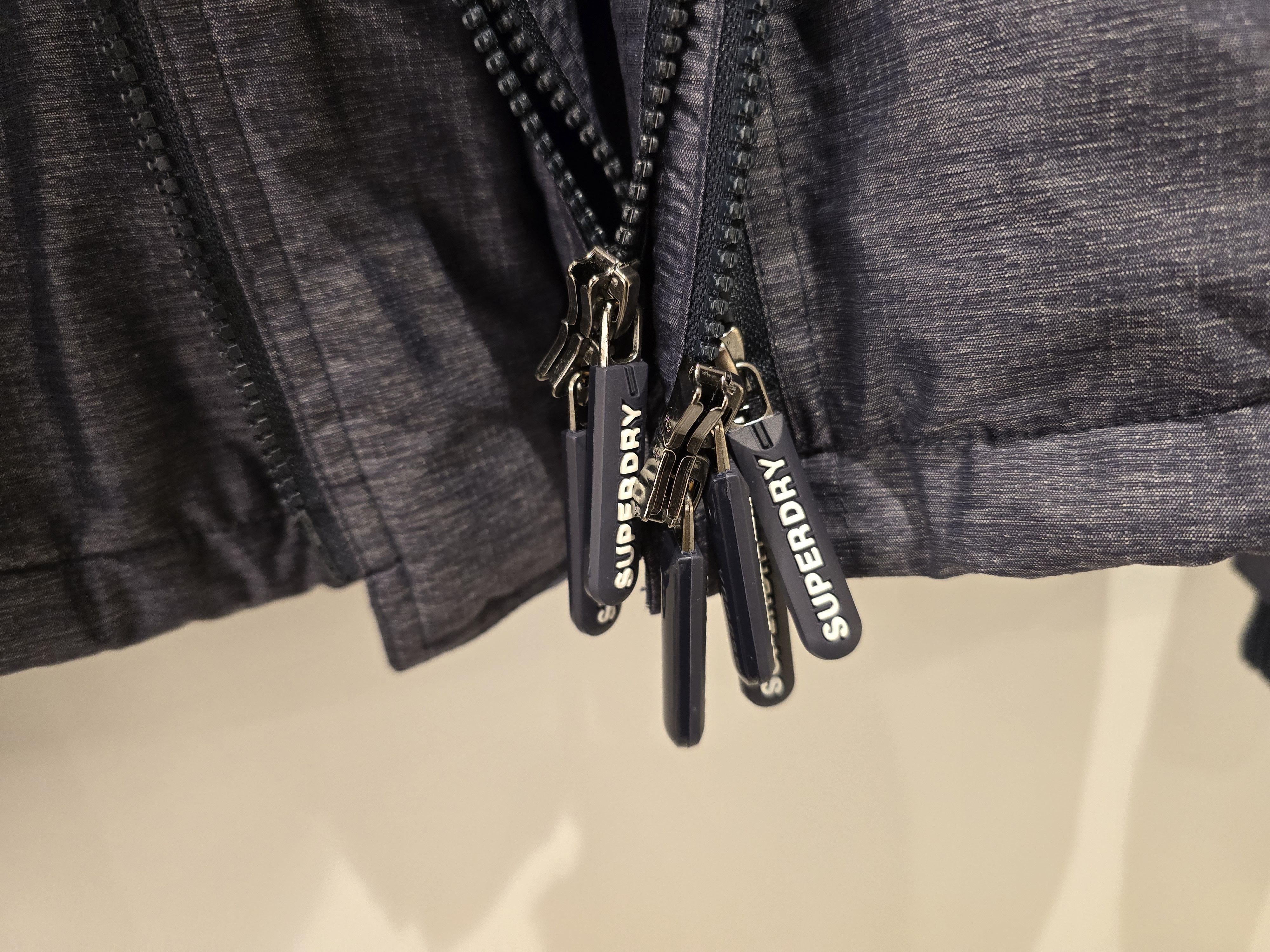 Superdry Superdry Silver Windcheater (Hooded) Size US M / EU 48-50 / 2 - 3 Thumbnail