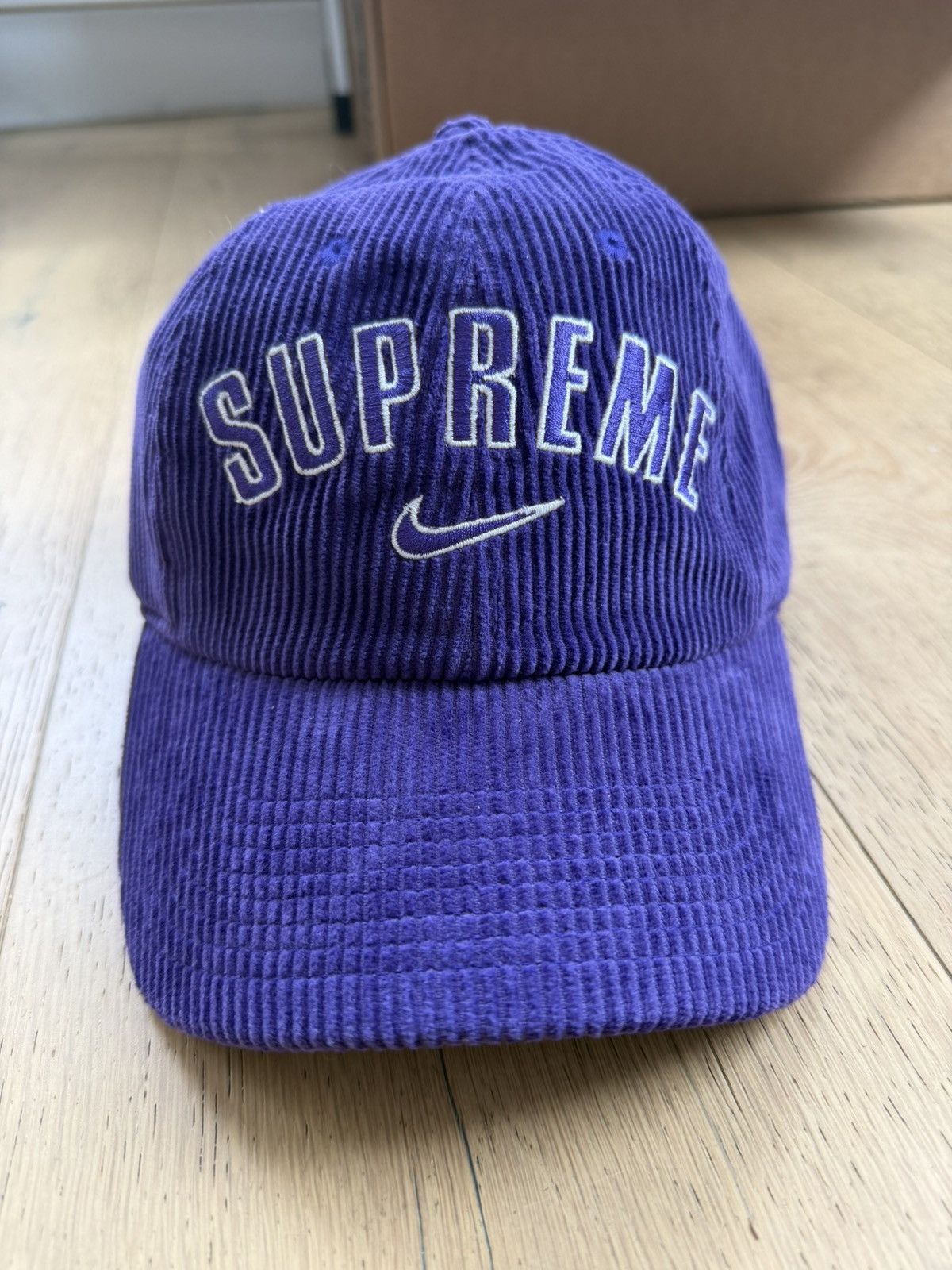 Supreme Nike Arc Corduroy 6-Panel
