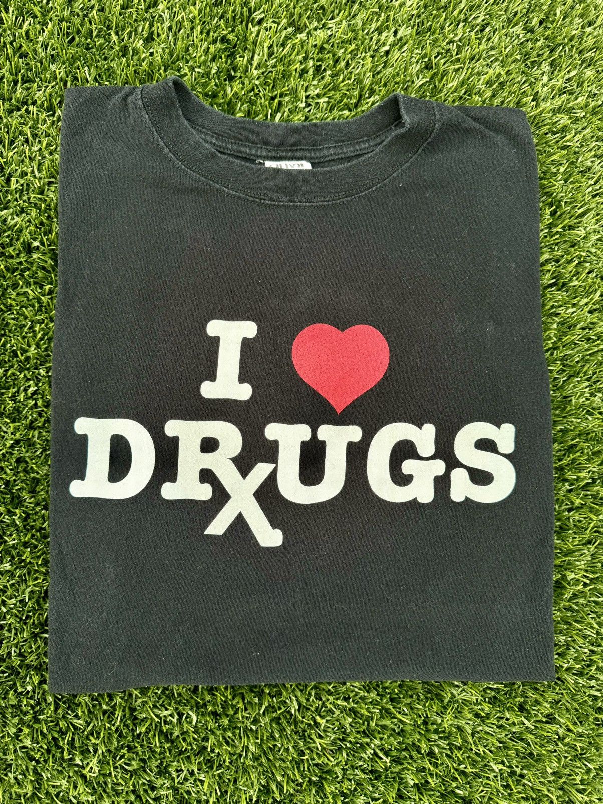 Vintage I Love Drugs 90’s Vintage Humor T-Shirt Size US M / EU 48-50 / 2 - 1 Thumbnail