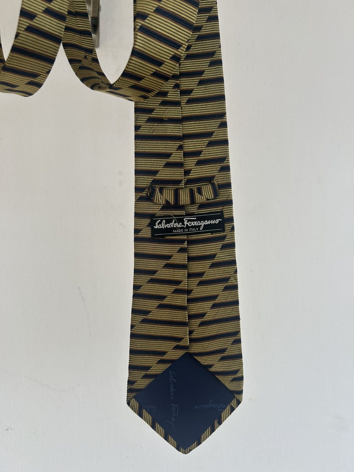 Salvatore Ferragamo Salvatore Ferragamo Vintage Tie Gold Black Size ONE SIZE - 6 Thumbnail