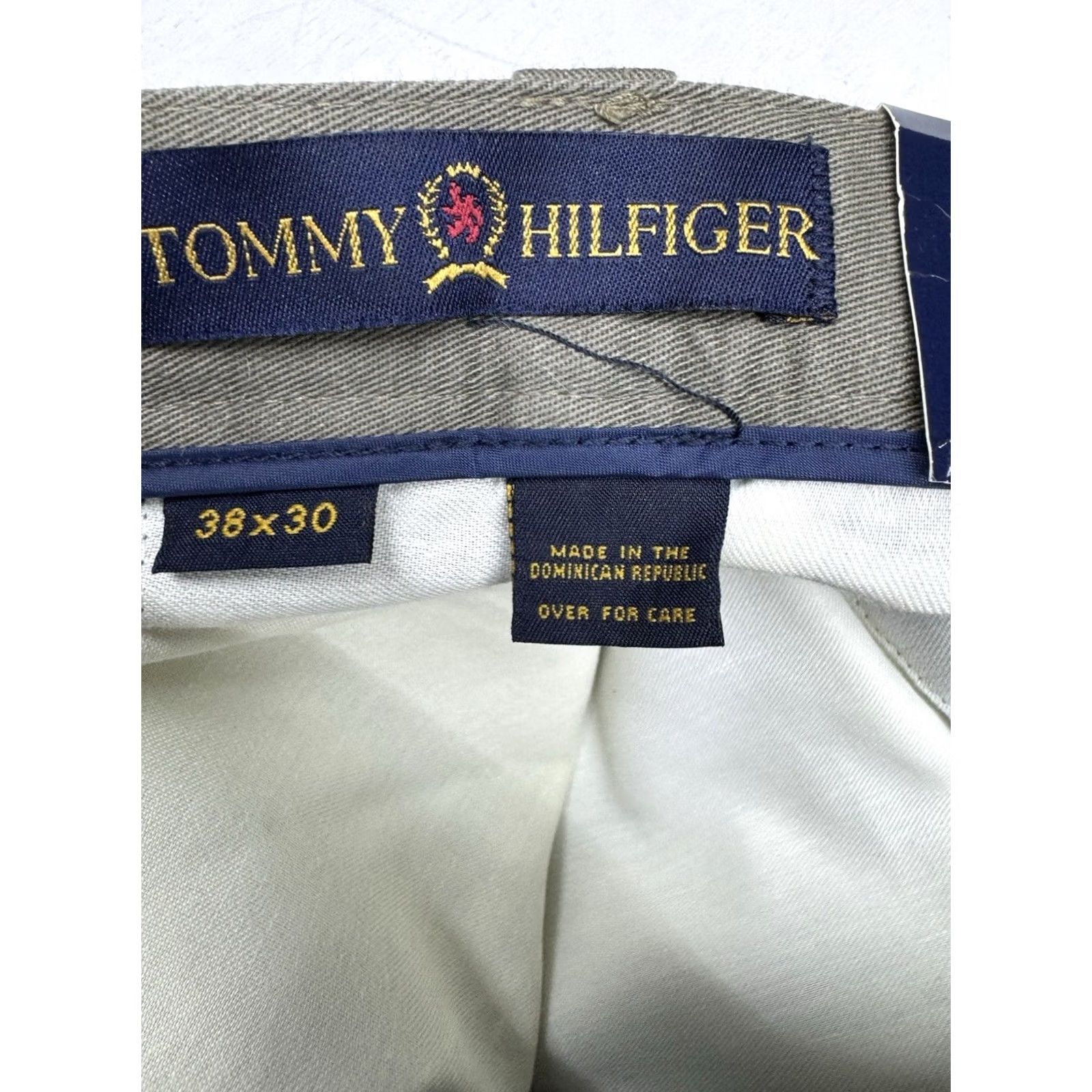 Tommy Hilfiger VINTAGE Tommy Hilfiger Traveler Green CHINOS TROUSERS Pleated Turn Up Mens 38x30 NWT Size US 38 / EU 54 - 3 Thumbnail