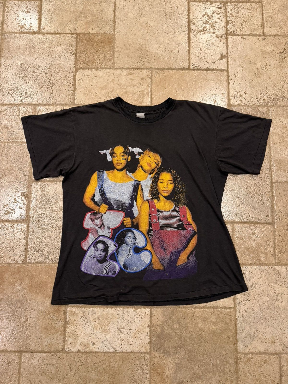 Vintage Vintage TLC “Diggin’ On You” 90’s Single Stitch Rap Tee Size US XXL / EU 58 / 5 - 8 Thumbnail