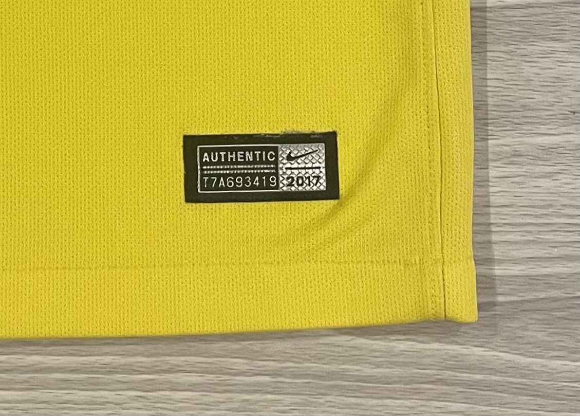 Nike Nike 2017/18 PSG Kylian Mbappe #29 Jersey Men’s Size Medium Size US M / EU 48-50 / 2 - 5 Thumbnail
