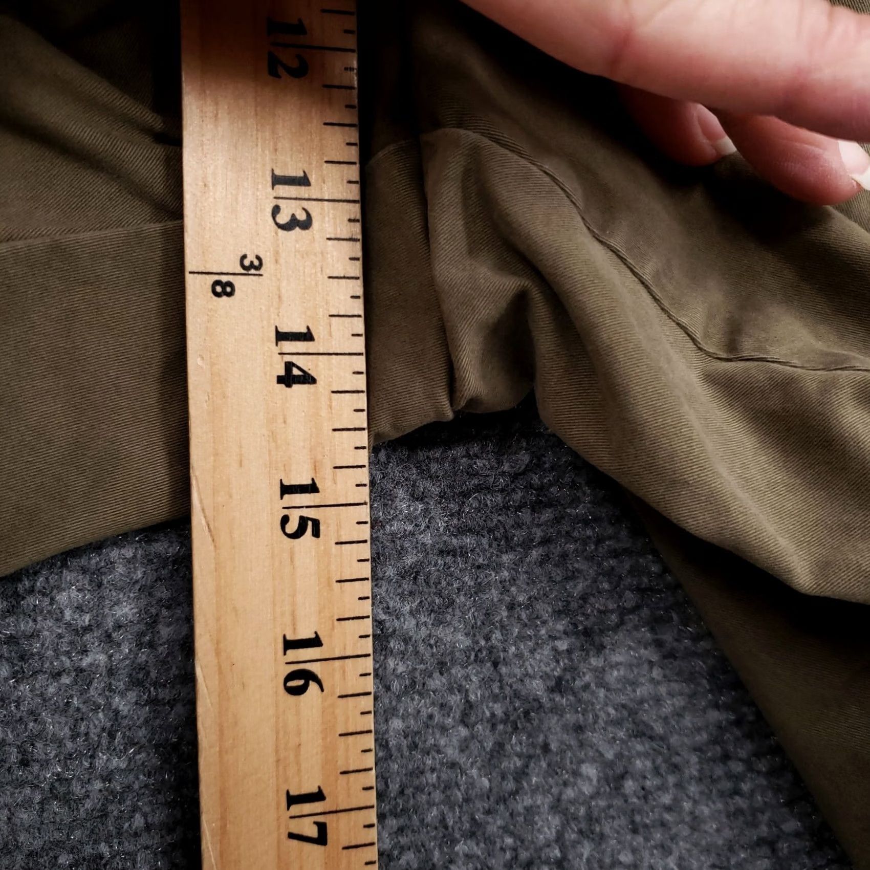 Tommy Hilfiger Tommy Hilfiger Shorts Mens 42 Brown Bermuda Mid Rise Zip Fly Cotton Chino Size US 42 / EU 58 - 6 Thumbnail