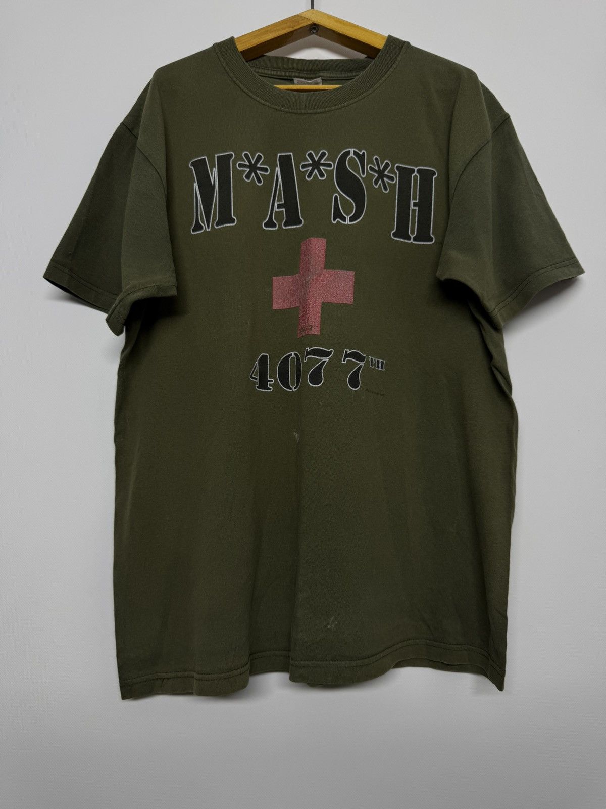 Anvil Rare vintage 90 shirt movie MASH 4077 century fox film Size US M / EU 48-50 / 2 - 7 Thumbnail