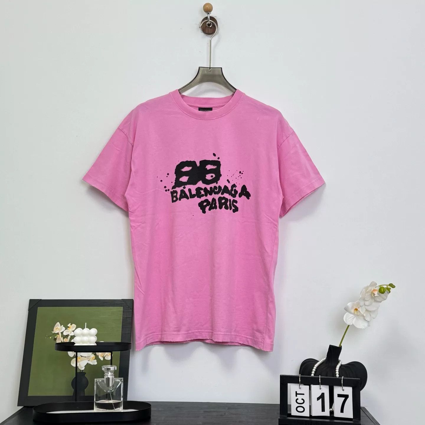 Balenciaga Balenciaga Pink Logo Short Sleeve T-Shirt Size M / US 6-8 / IT 42-44 - 1 Thumbnail