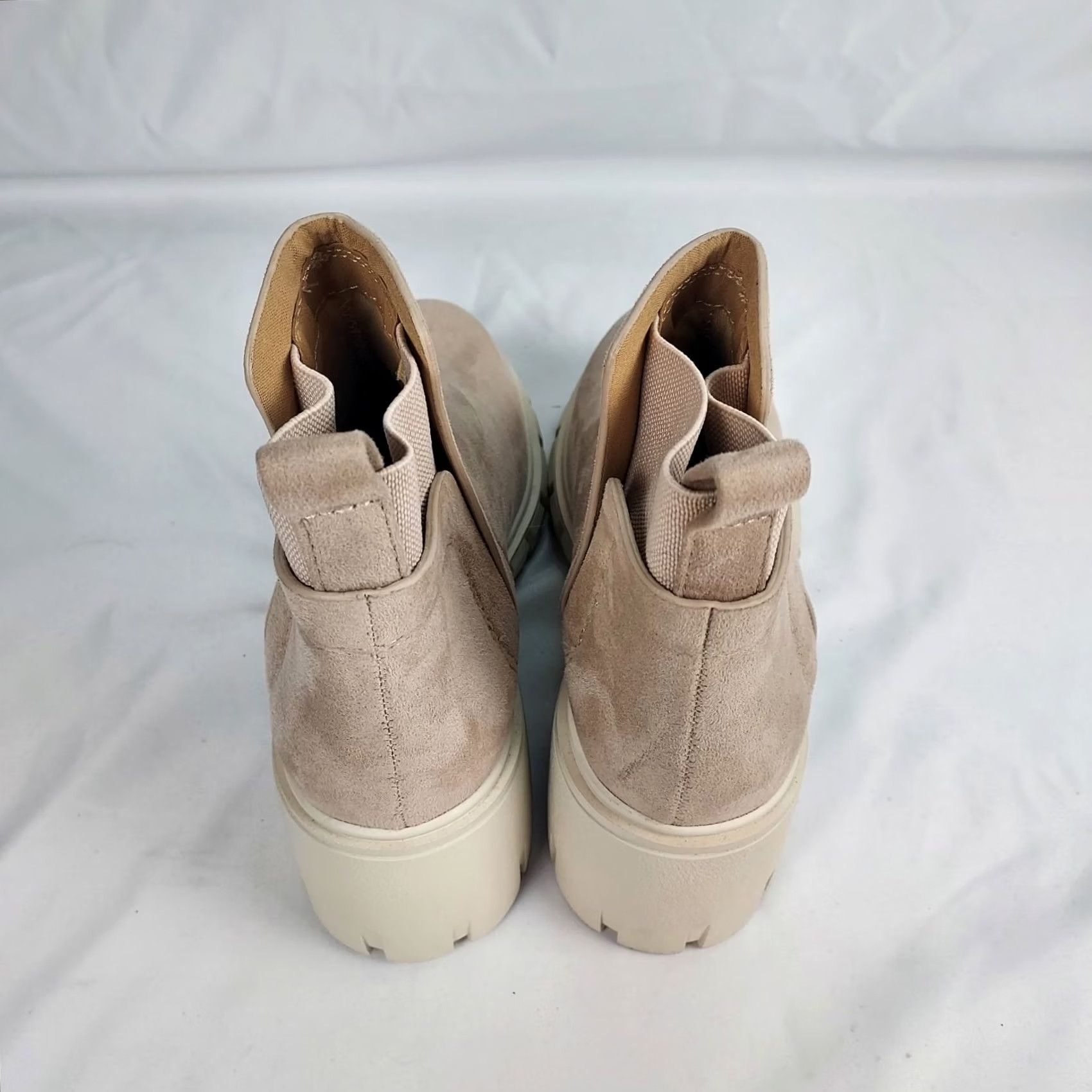 Vintage Soda Beige Faux Suede Chunky Chelsea Ankle Boots Women 5.5 Block Heel Boots Size US 6 / IT 36 - 4 Thumbnail