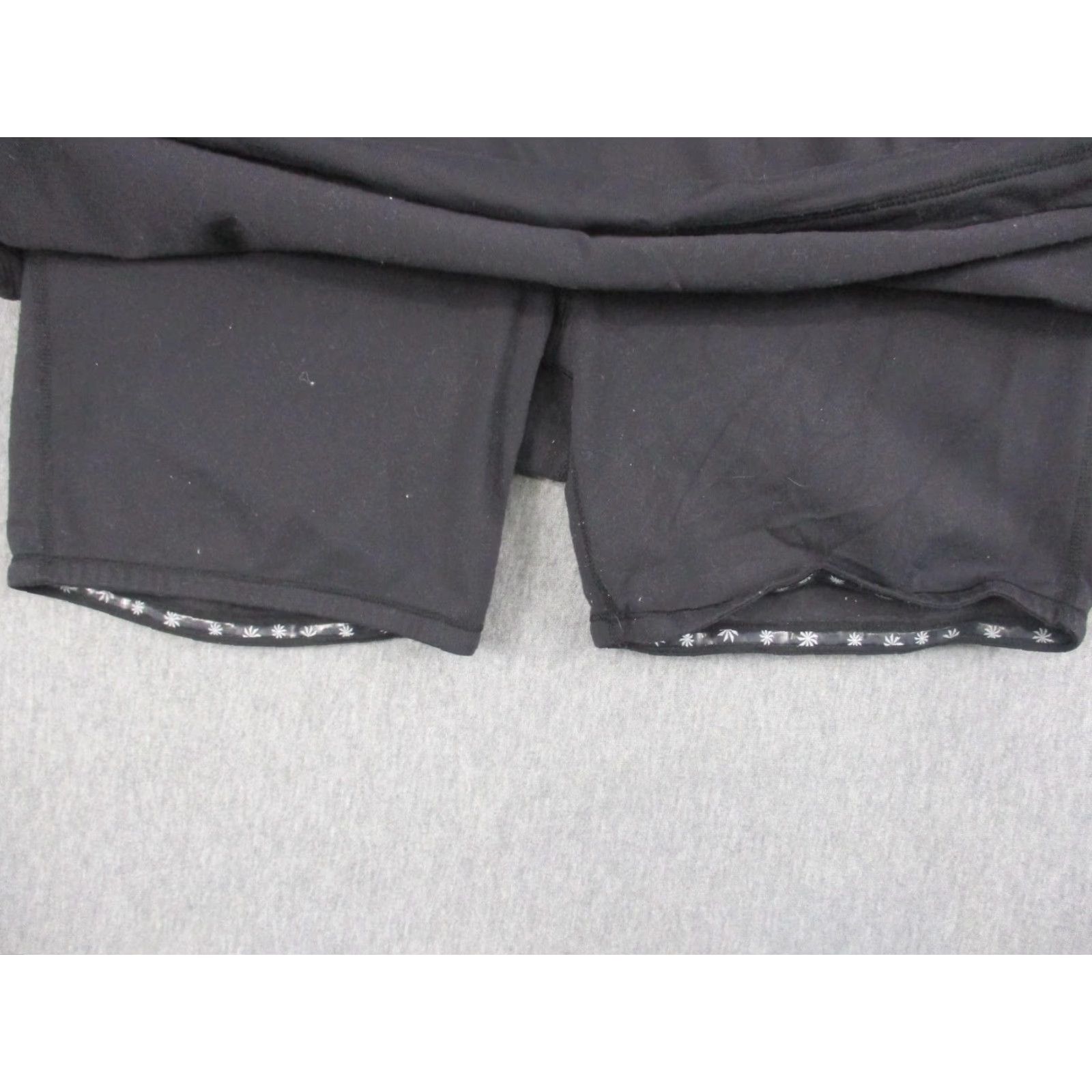 Athleta Athleta Skort Womens Medium Black Nylon Blend Lined Built In Shorts Style 221935 Size 32" / US 10 / IT 46 - 4 Thumbnail