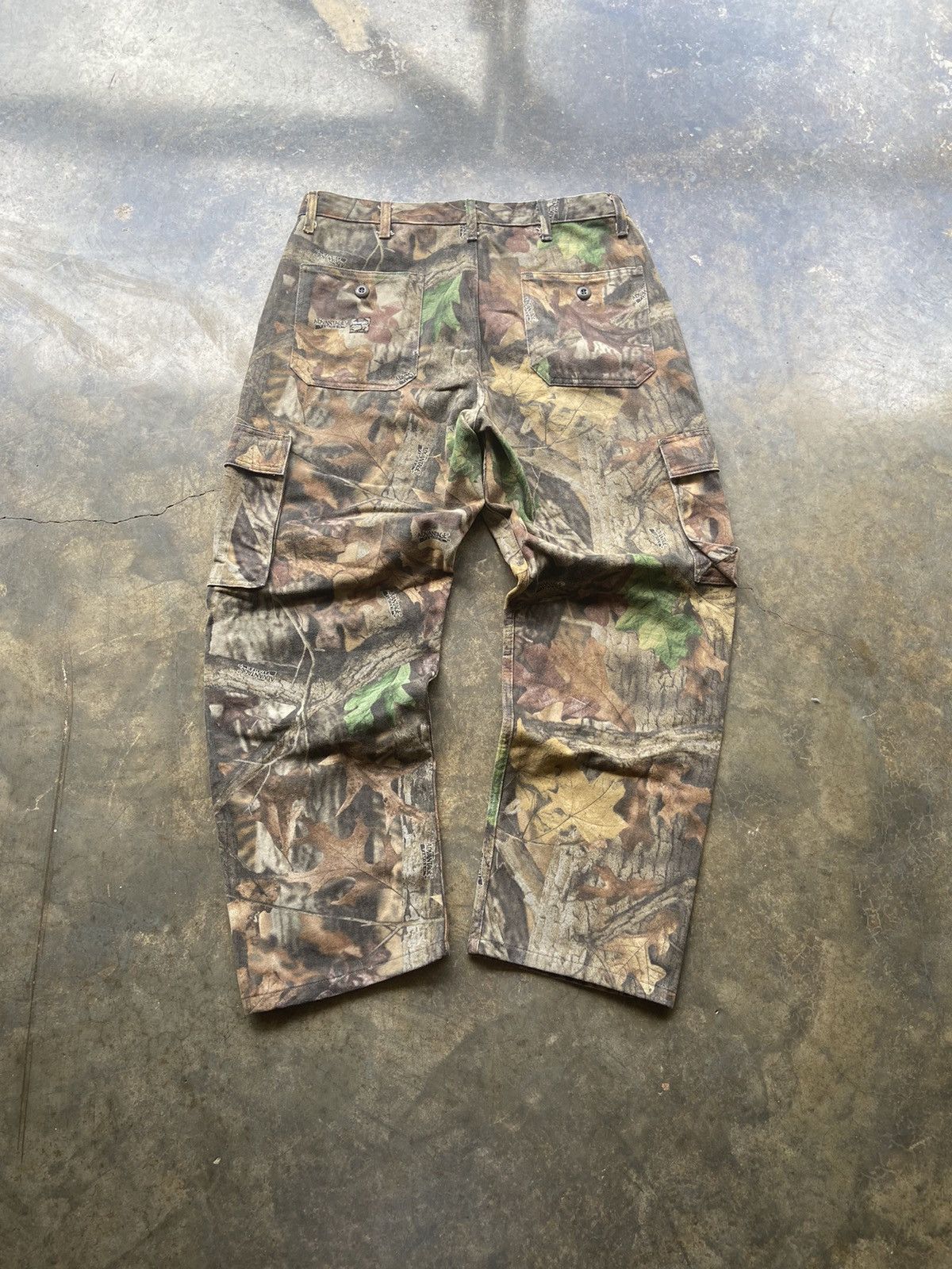 Vintage Crazy Vintage Baggy 90’s Thick Camo Carhartt Style Pants Size US 36 / EU 52 - 1 Thumbnail