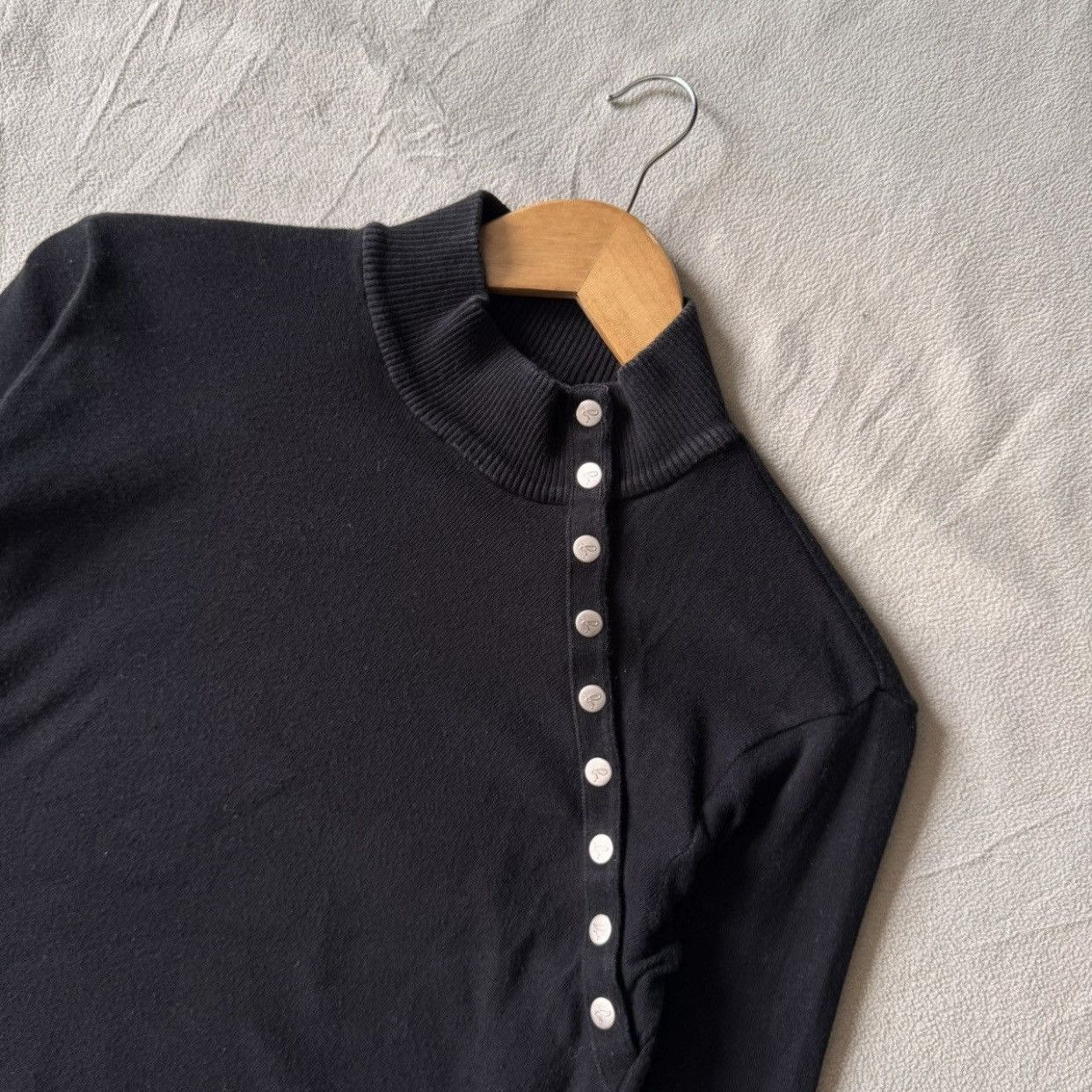 agnes b. Agnès B. Asymmetrical Snap-Button Mock Neck Knit Sweater Size US S / EU 44-46 / 1 - 3 Thumbnail