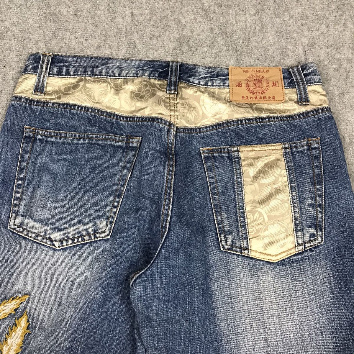 Japanese Brand JAPANESE BRAND EMBROIDERY GARUDA DENIM PANTS Size US 33 - 13 Thumbnail