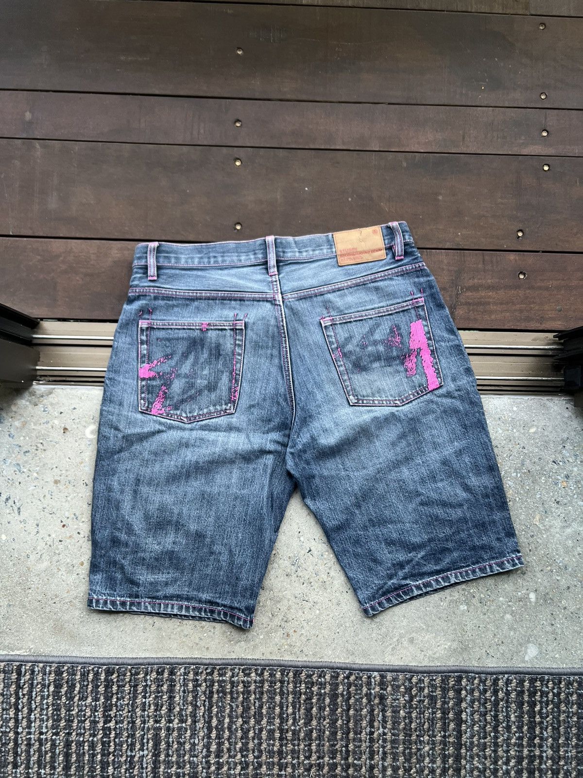 Stussy 00's STUSSY SPELLOUT RARE BAGGY JEANS DENIM SHORTS | Grailed